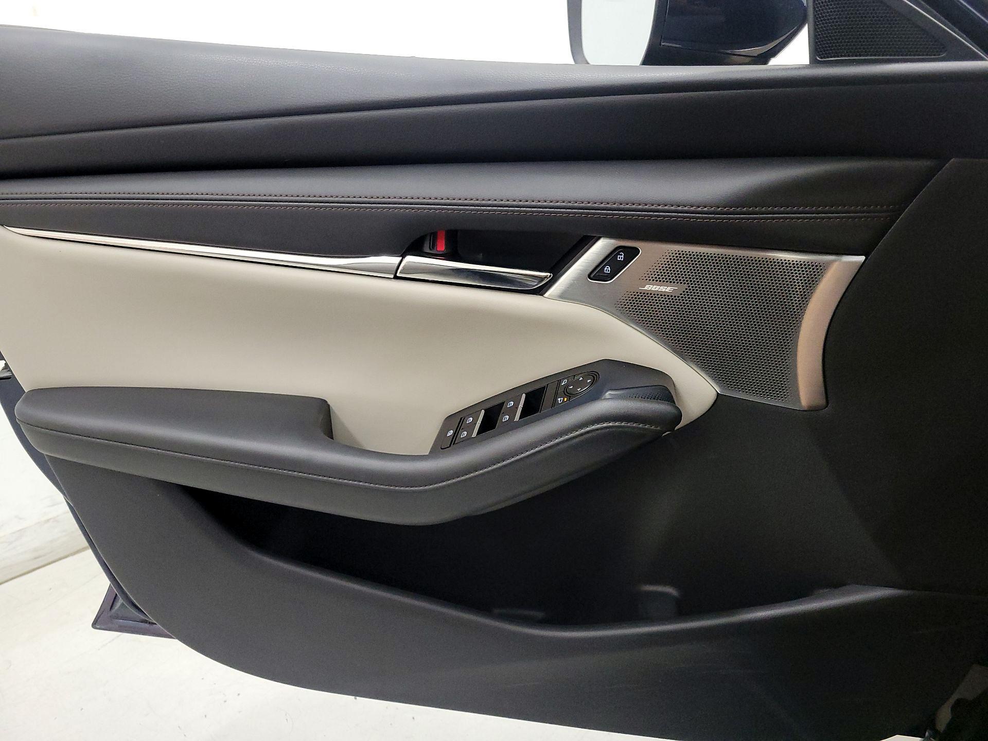 Thumbnail: 2019 Mazda Mazda3 - 12