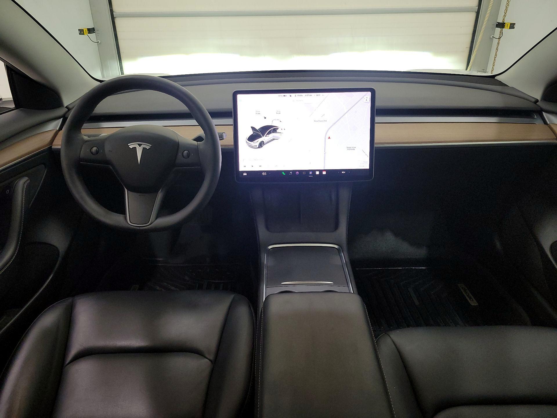 Thumbnail: 2022 Tesla Model 3 - 9