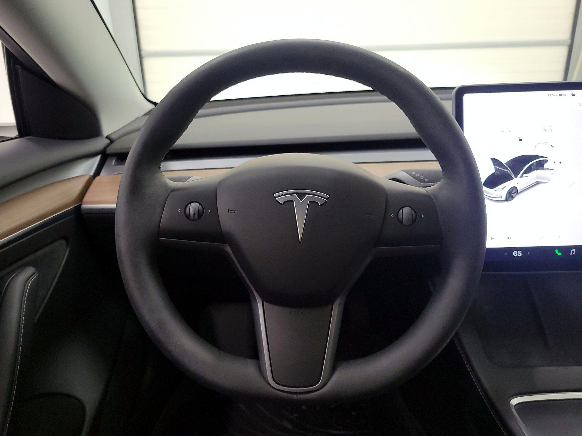 Thumbnail: 2022 Tesla Model 3 - 10