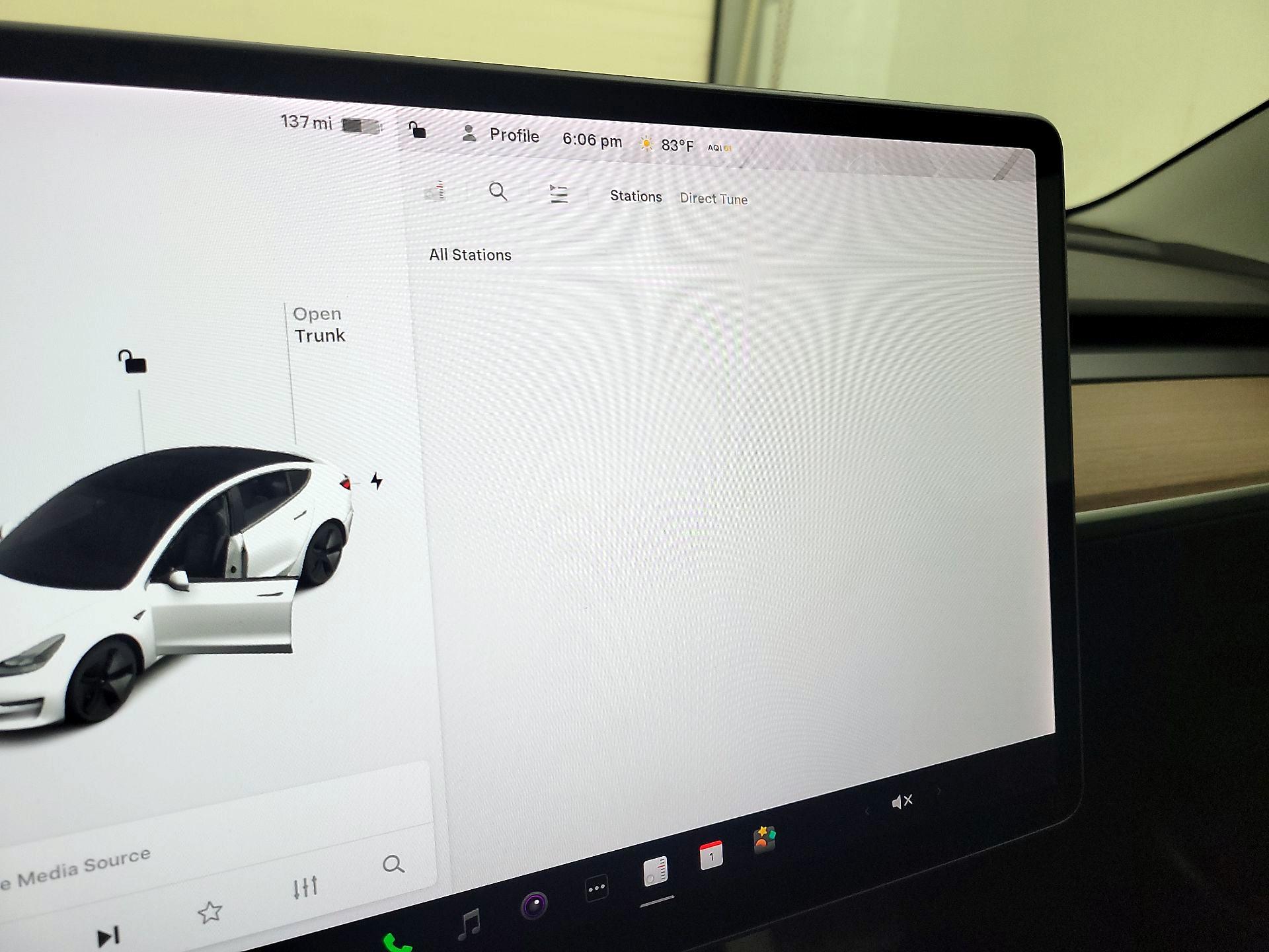 Thumbnail: 2022 Tesla Model 3 - 15