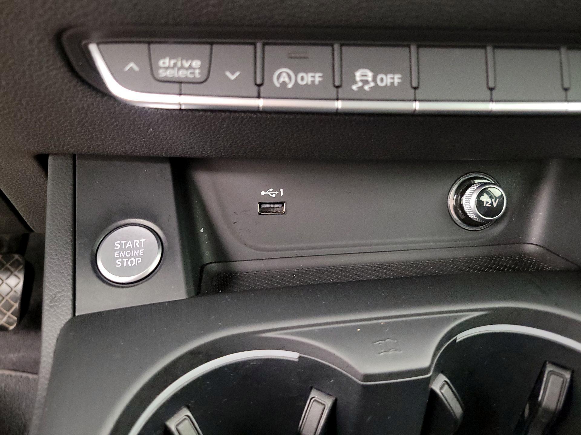 Thumbnail: 2019 Audi A4 - 18