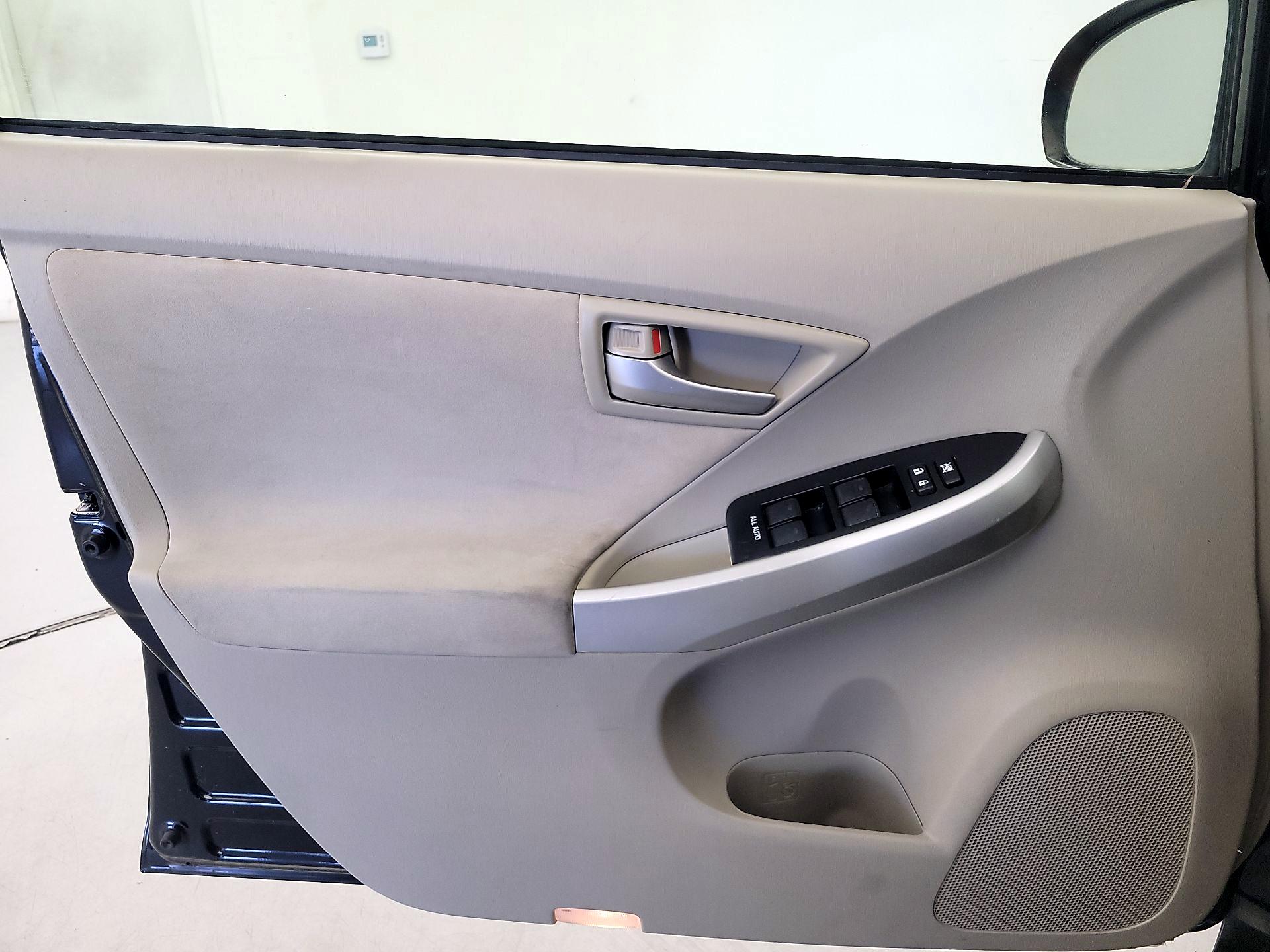 Thumbnail: 2014 Toyota Prius - 12