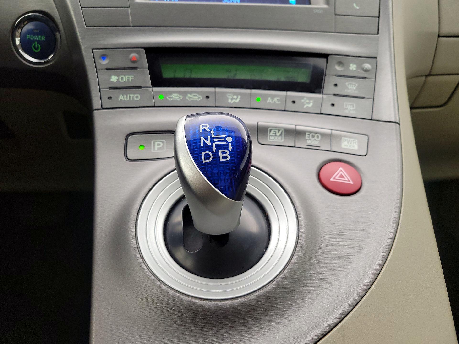 Thumbnail: 2014 Toyota Prius - 15