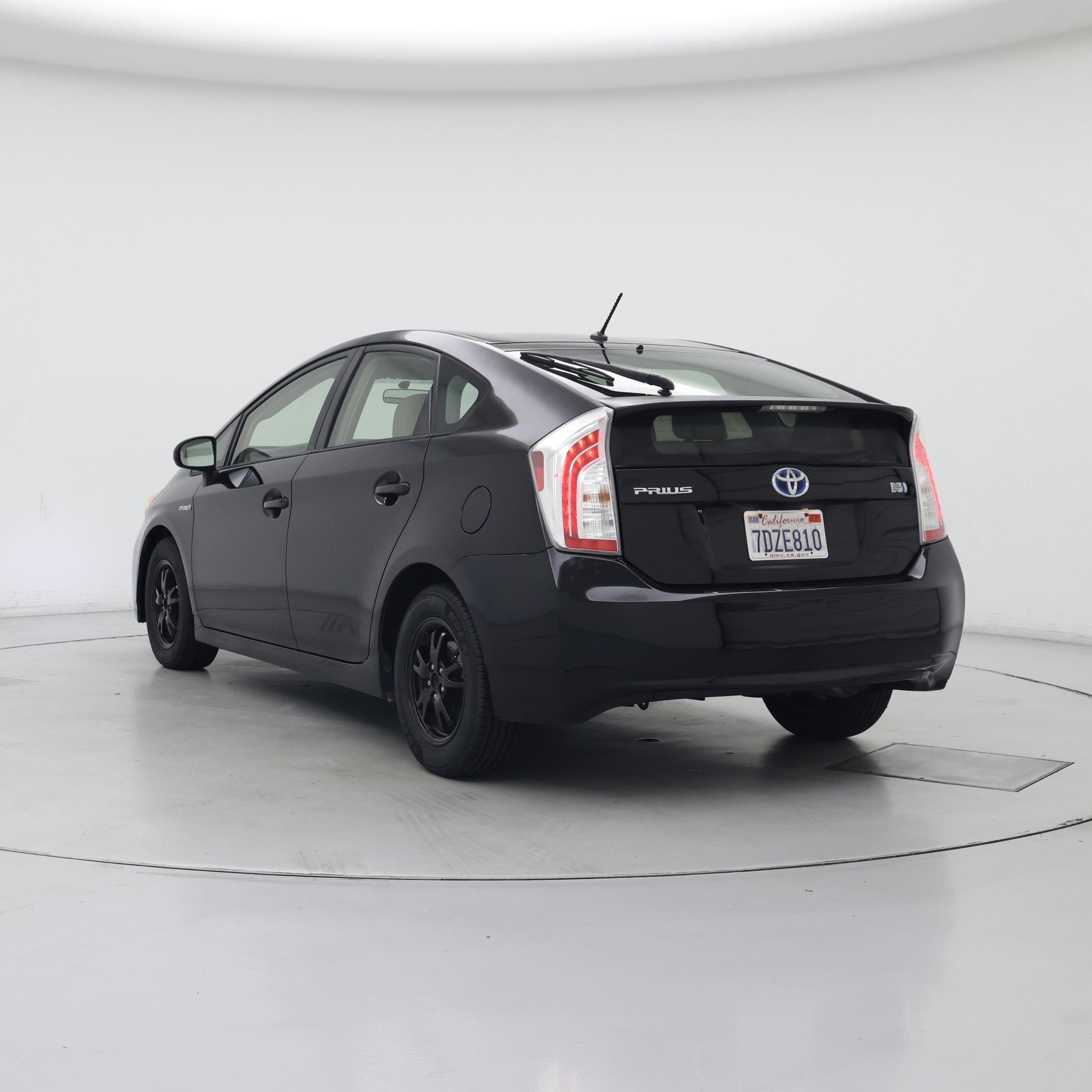 Thumbnail: 2014 Toyota Prius - 2