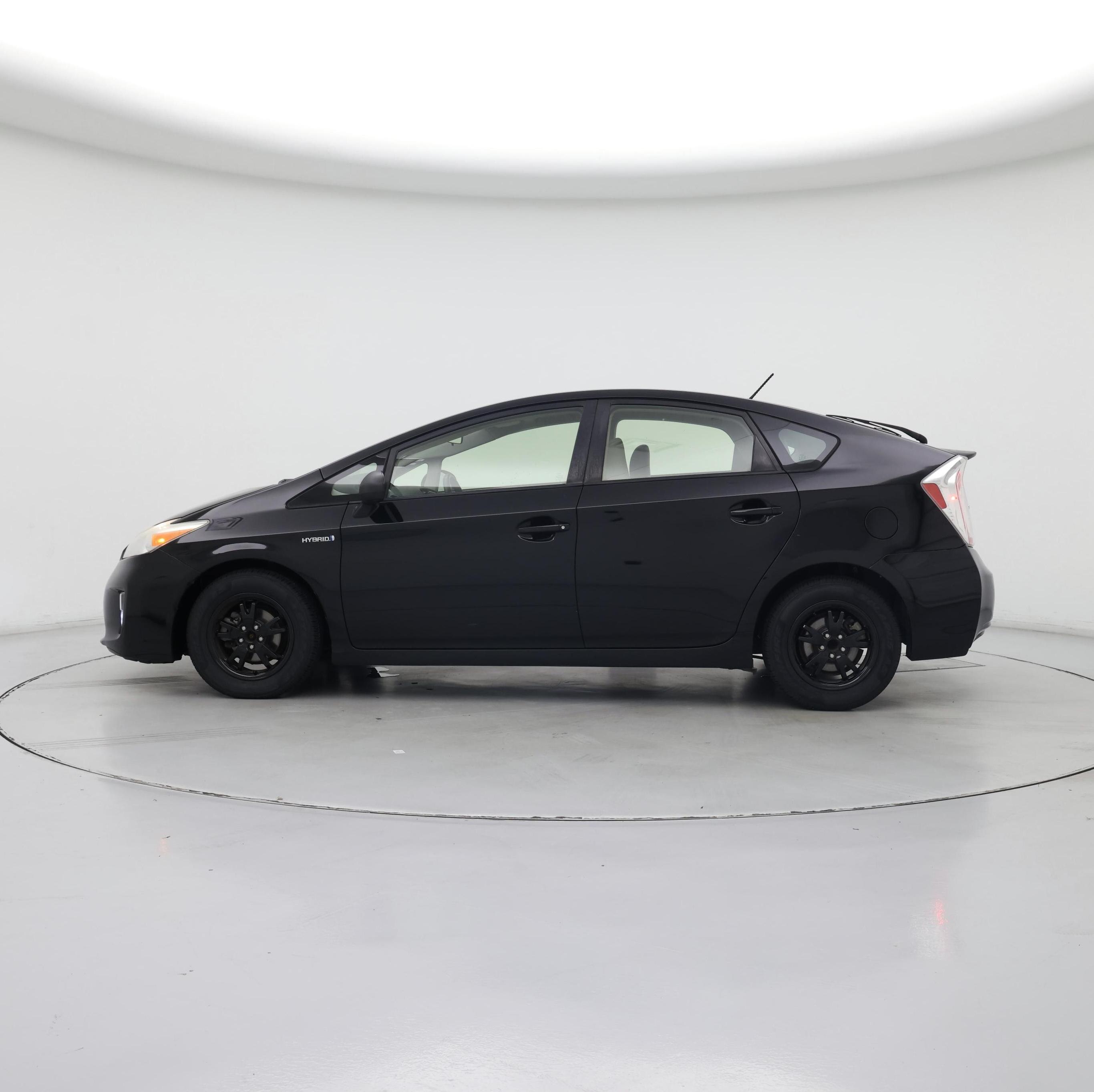 Thumbnail: 2014 Toyota Prius - 3
