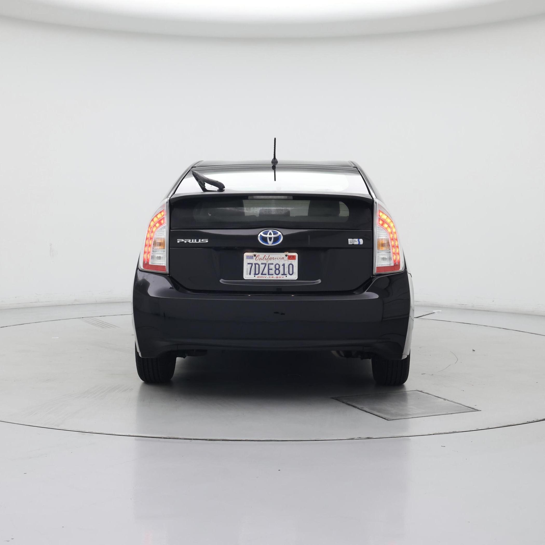 Thumbnail: 2014 Toyota Prius - 6