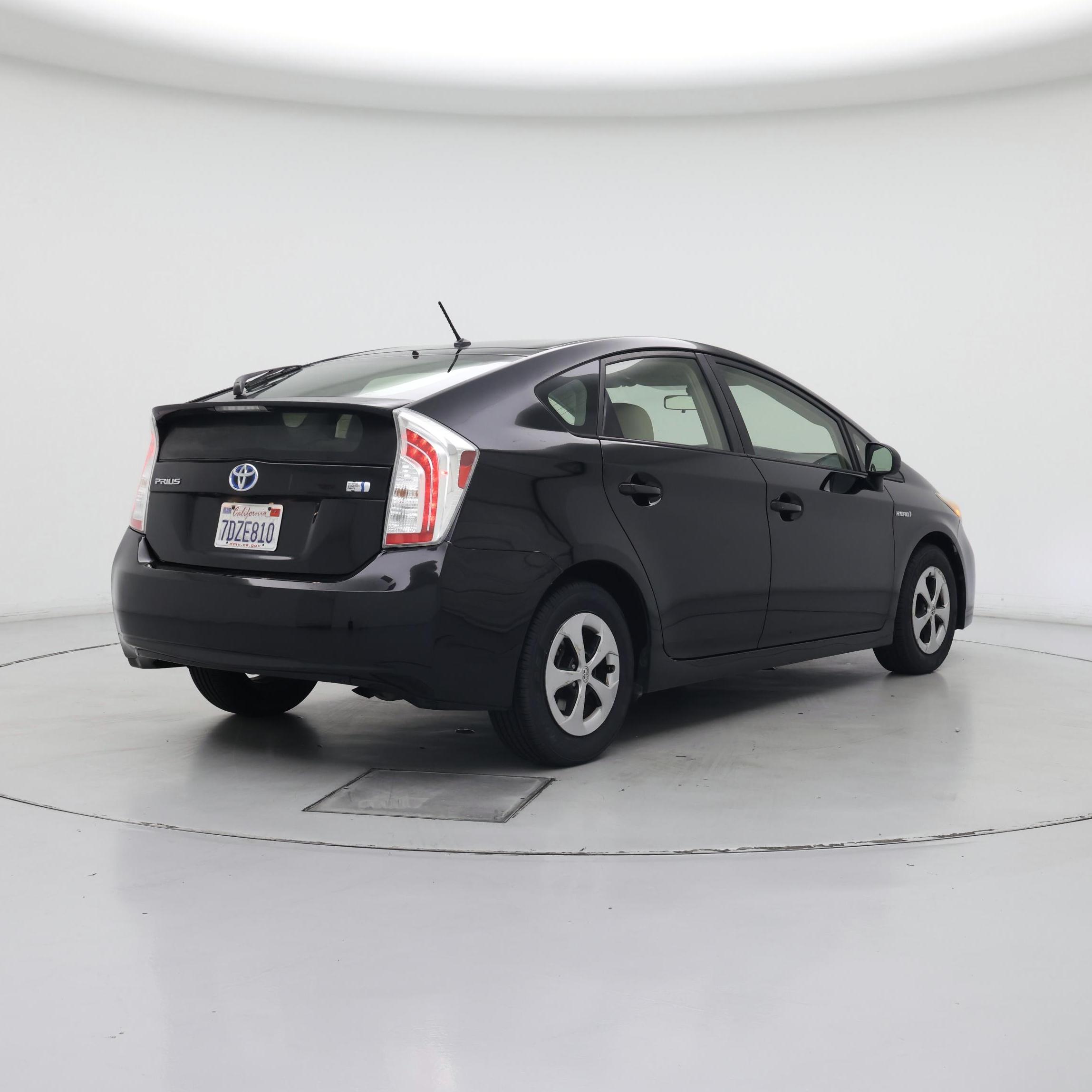 Thumbnail: 2014 Toyota Prius - 8