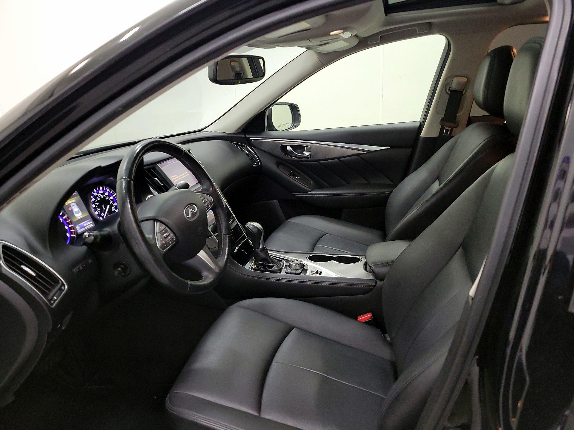 Thumbnail: 2016 INFINITI Q50 - 11
