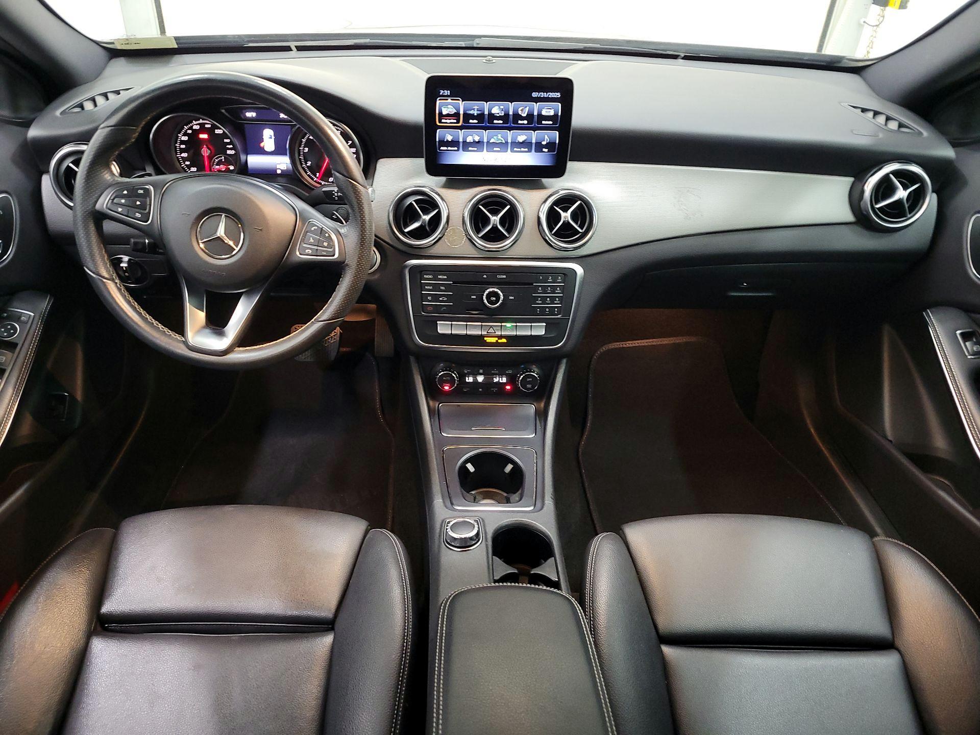 Thumbnail: 2018 Mercedes-Benz GLA - 9