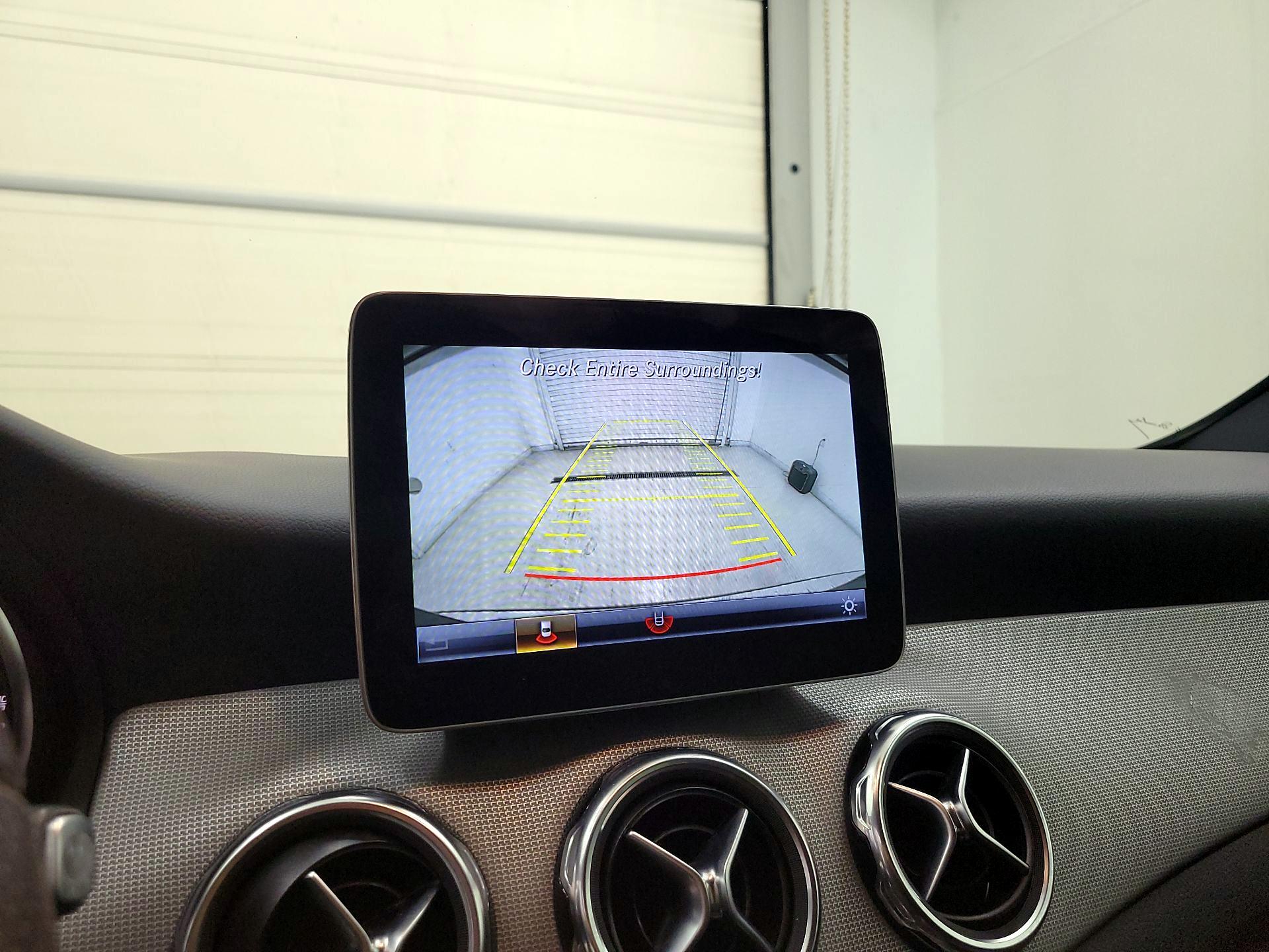 Thumbnail: 2018 Mercedes-Benz GLA - 14