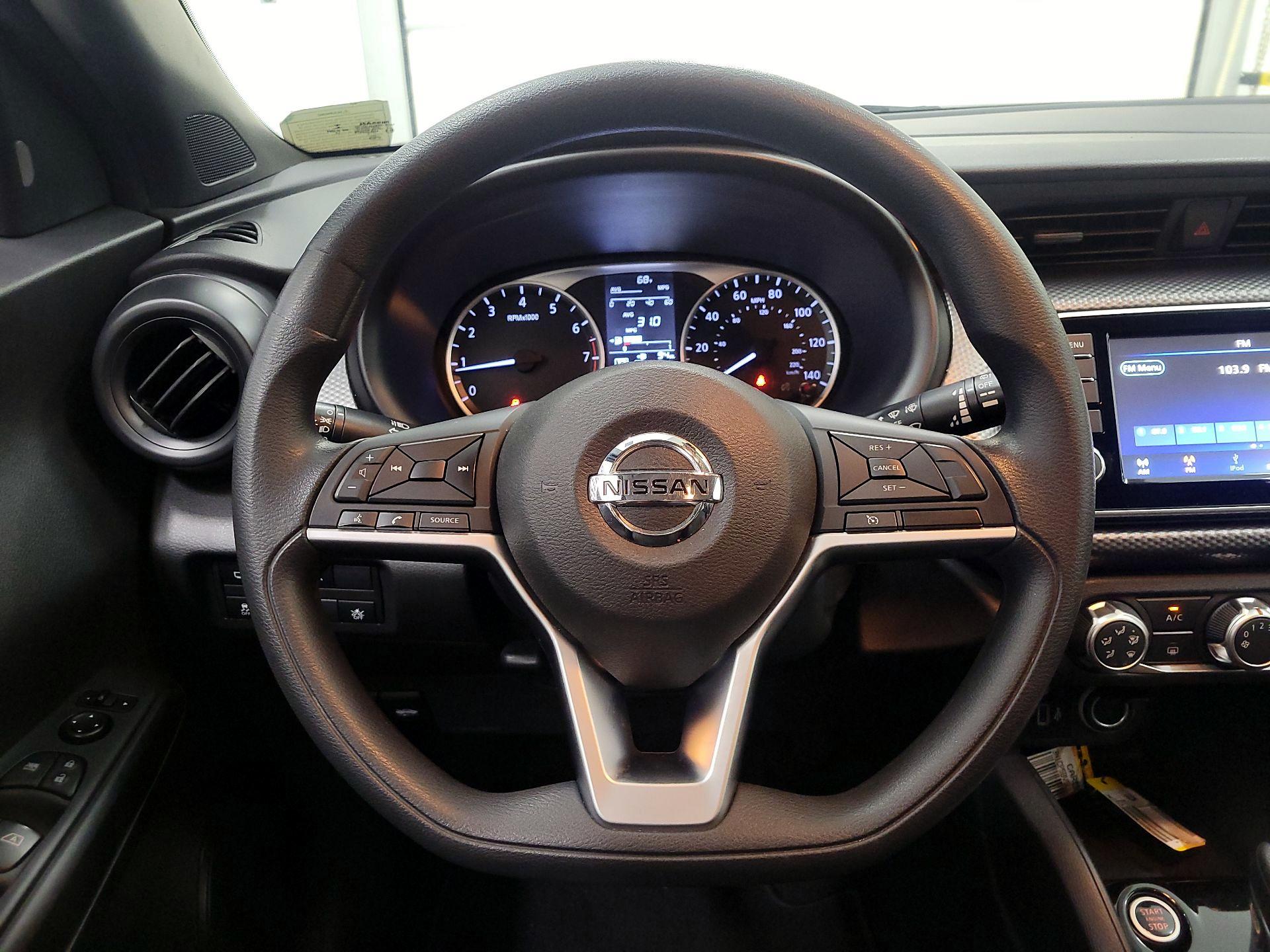 Thumbnail: 2020 Nissan Kicks - 10
