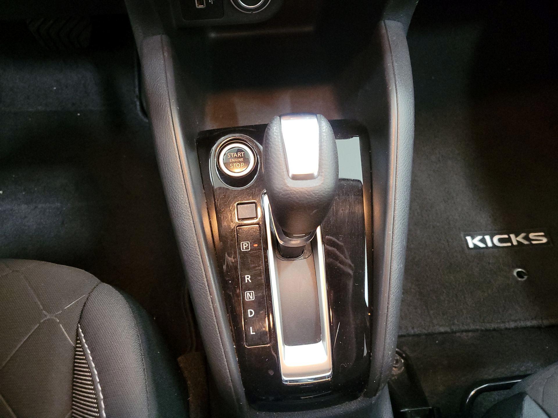 Thumbnail: 2020 Nissan Kicks - 17