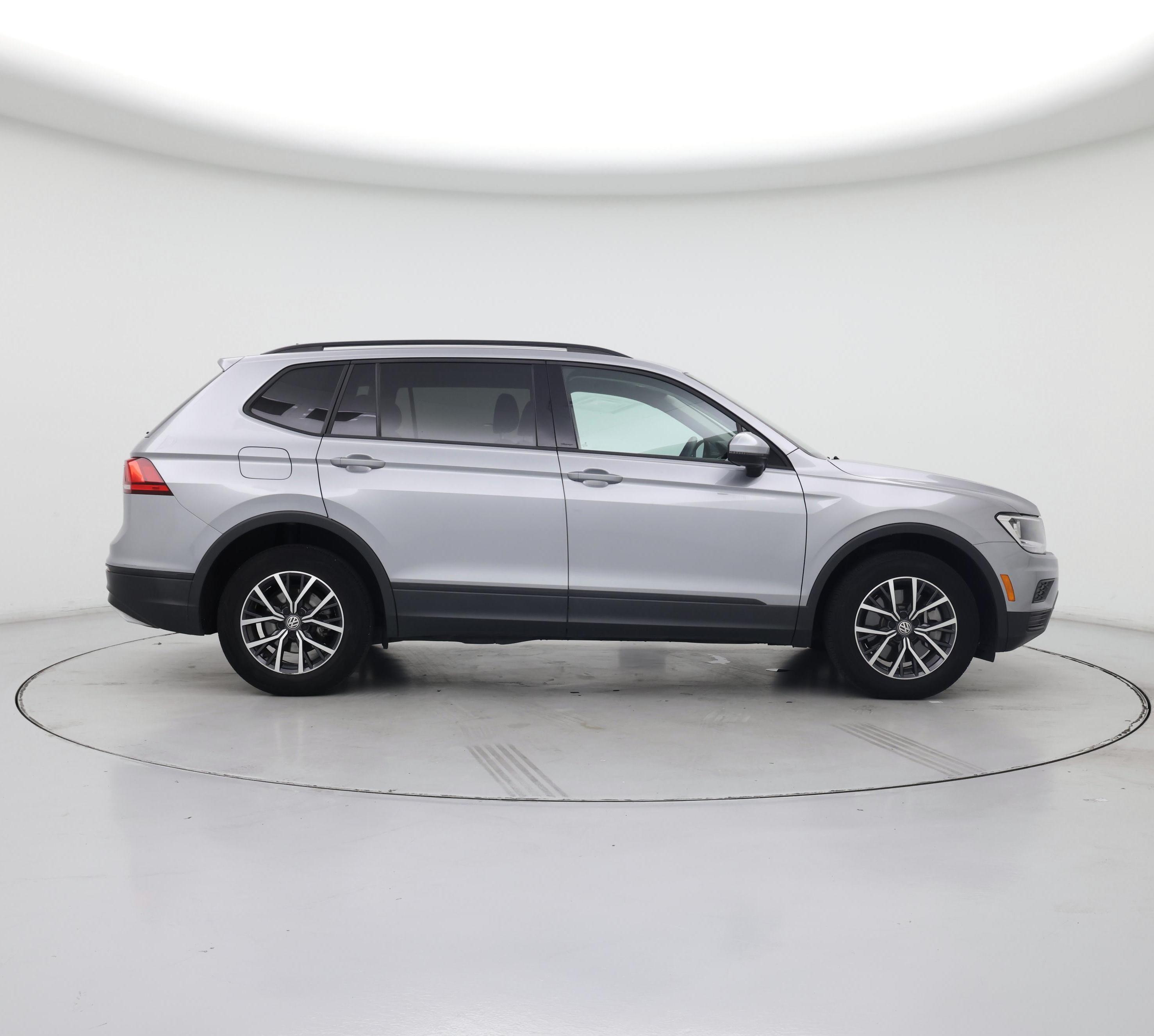 Thumbnail: 2021 Volkswagen Tiguan - 7