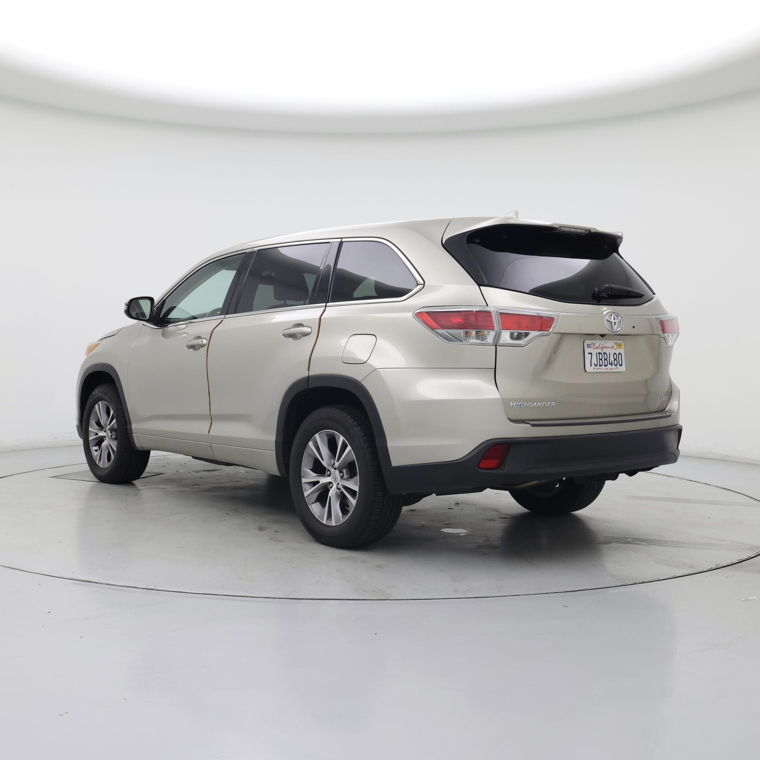 Thumbnail: 2015 Toyota Highlander - 2