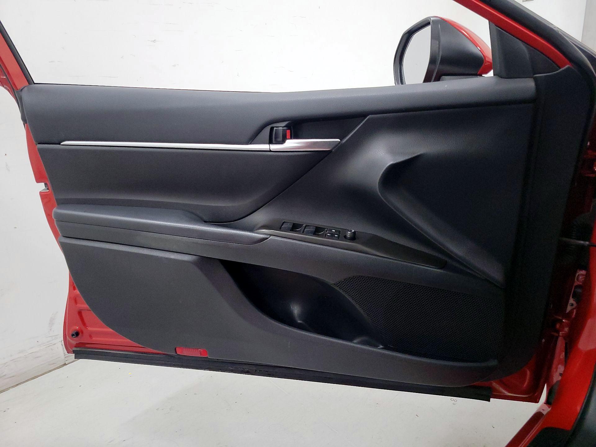 Thumbnail: 2023 Toyota Camry - 12