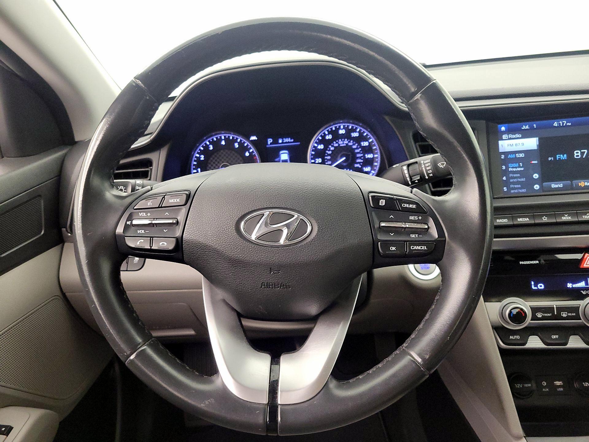 Thumbnail: 2019 Hyundai Elantra - 10