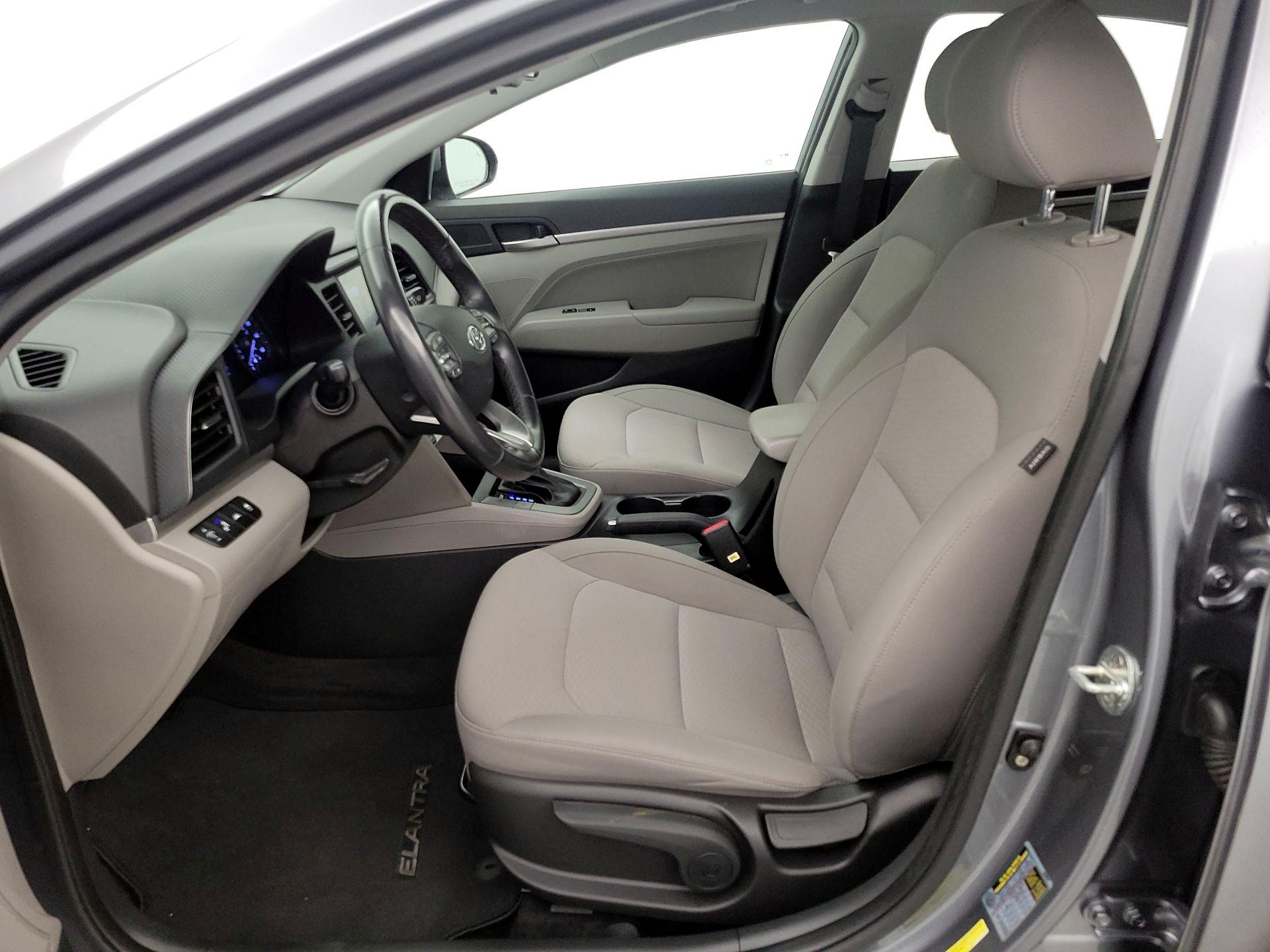 Thumbnail: 2019 Hyundai Elantra - 11