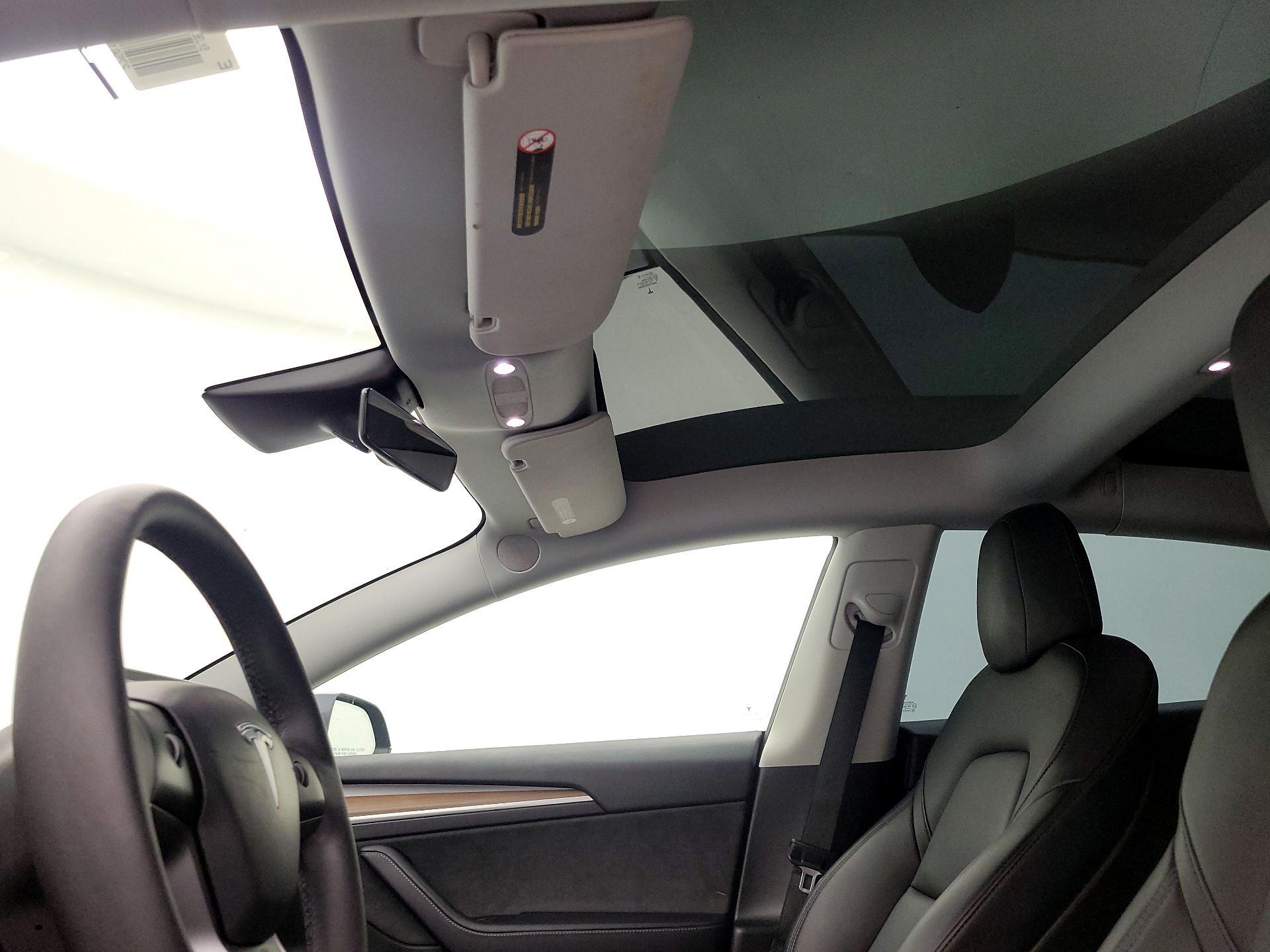 Thumbnail: 2022 Tesla Model 3 - 18