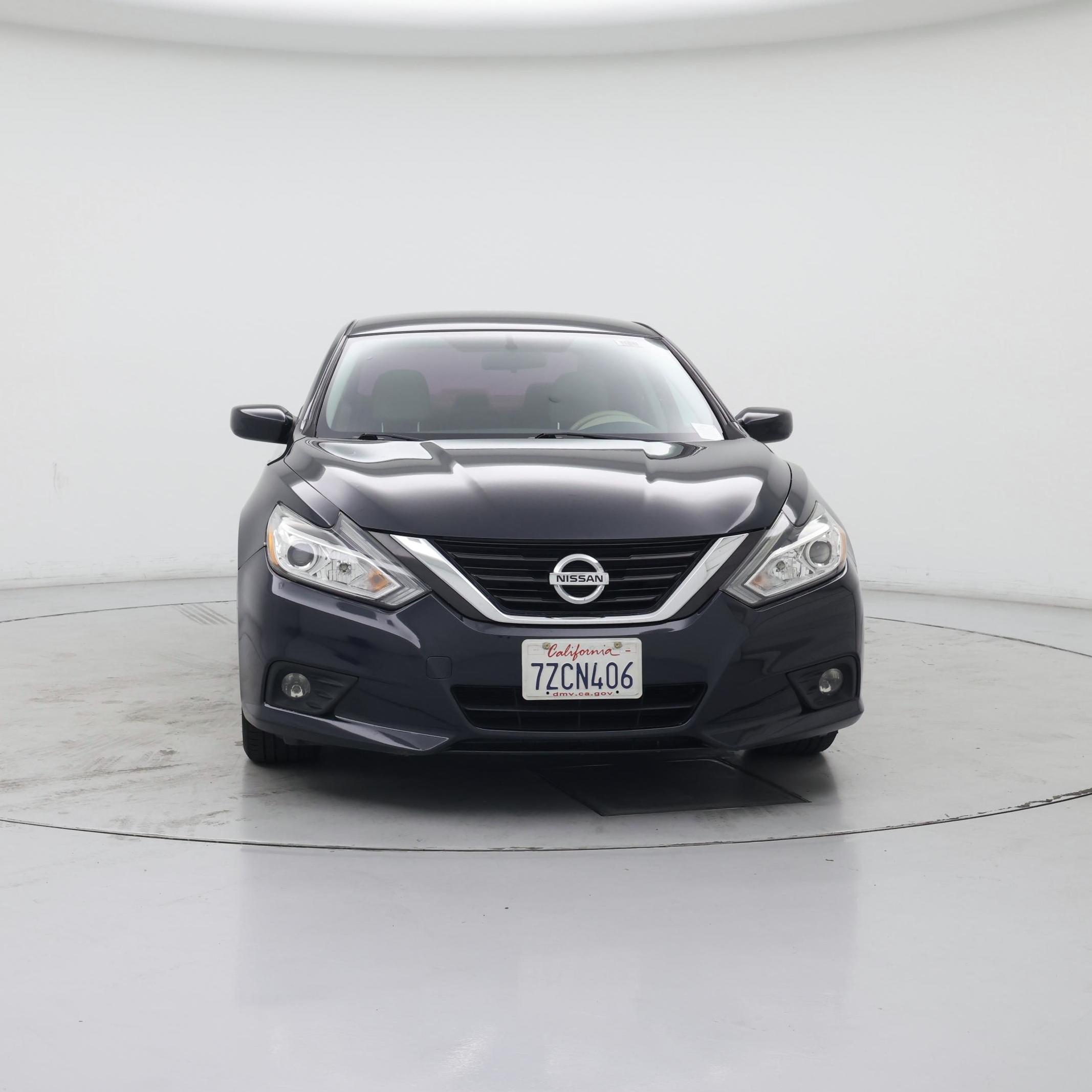 Thumbnail: 2017 Nissan Altima - 5
