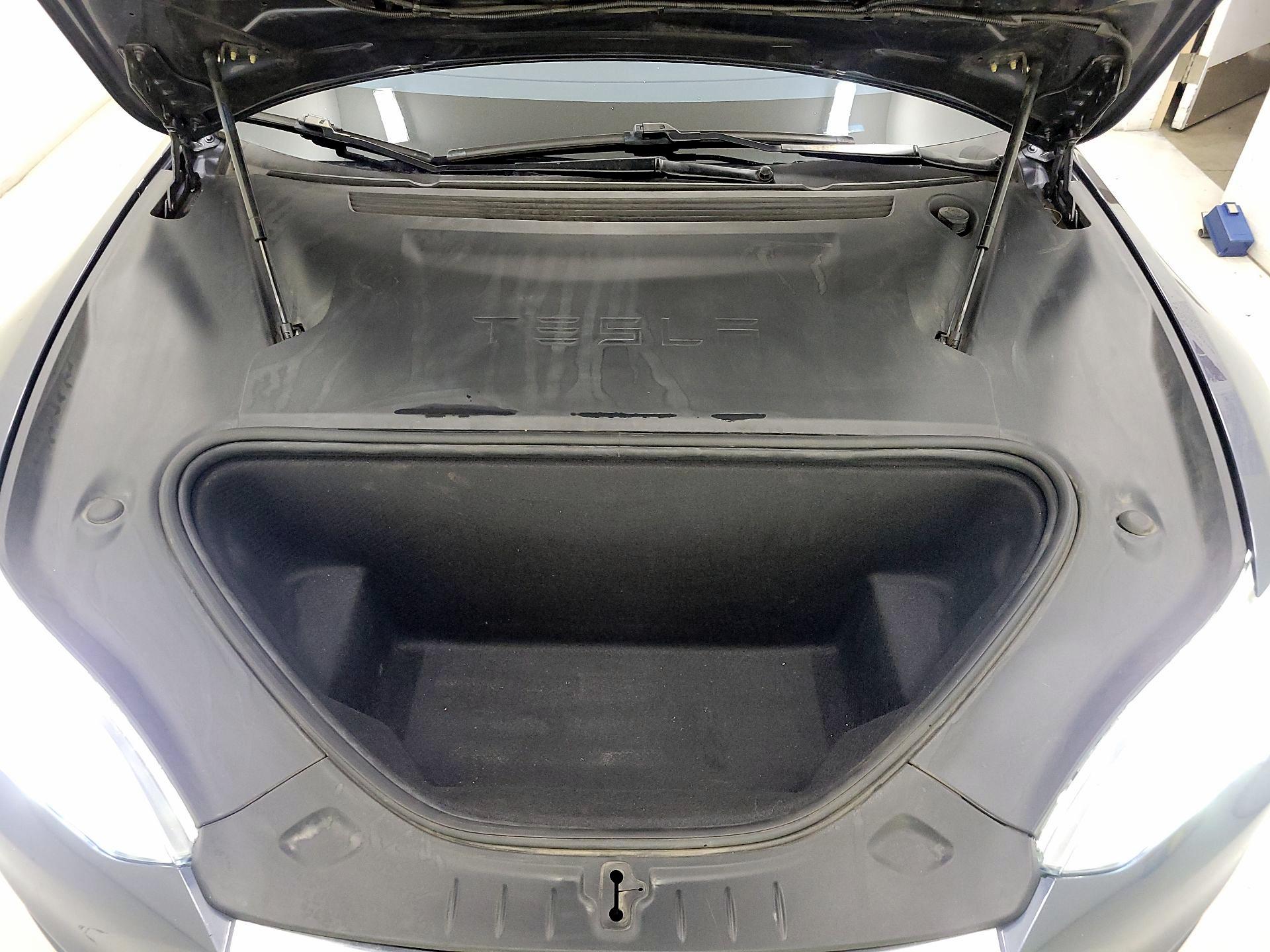 Thumbnail: 2020 Tesla Model S - 20