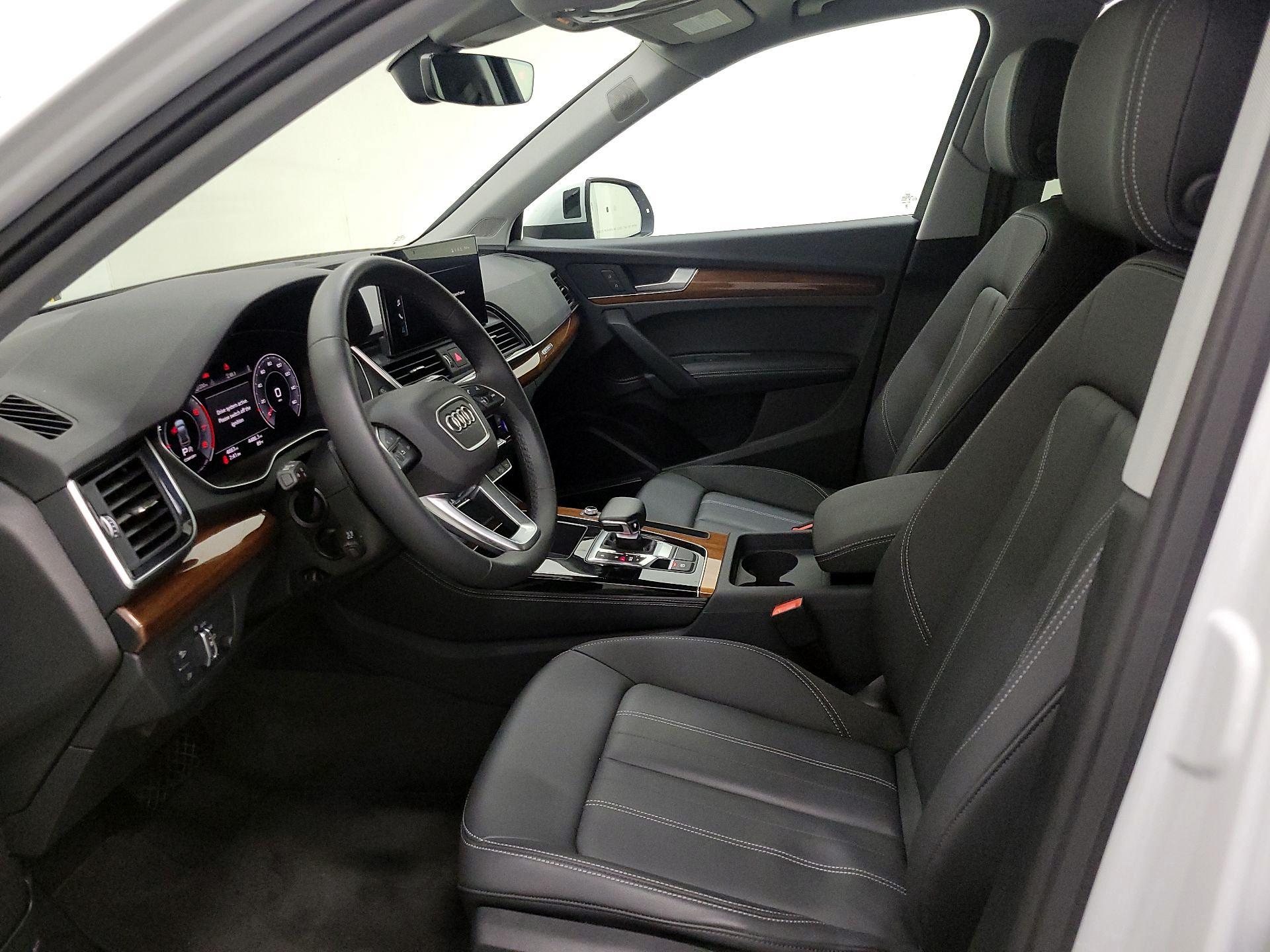 Thumbnail: 2024 Audi Q5 - 11