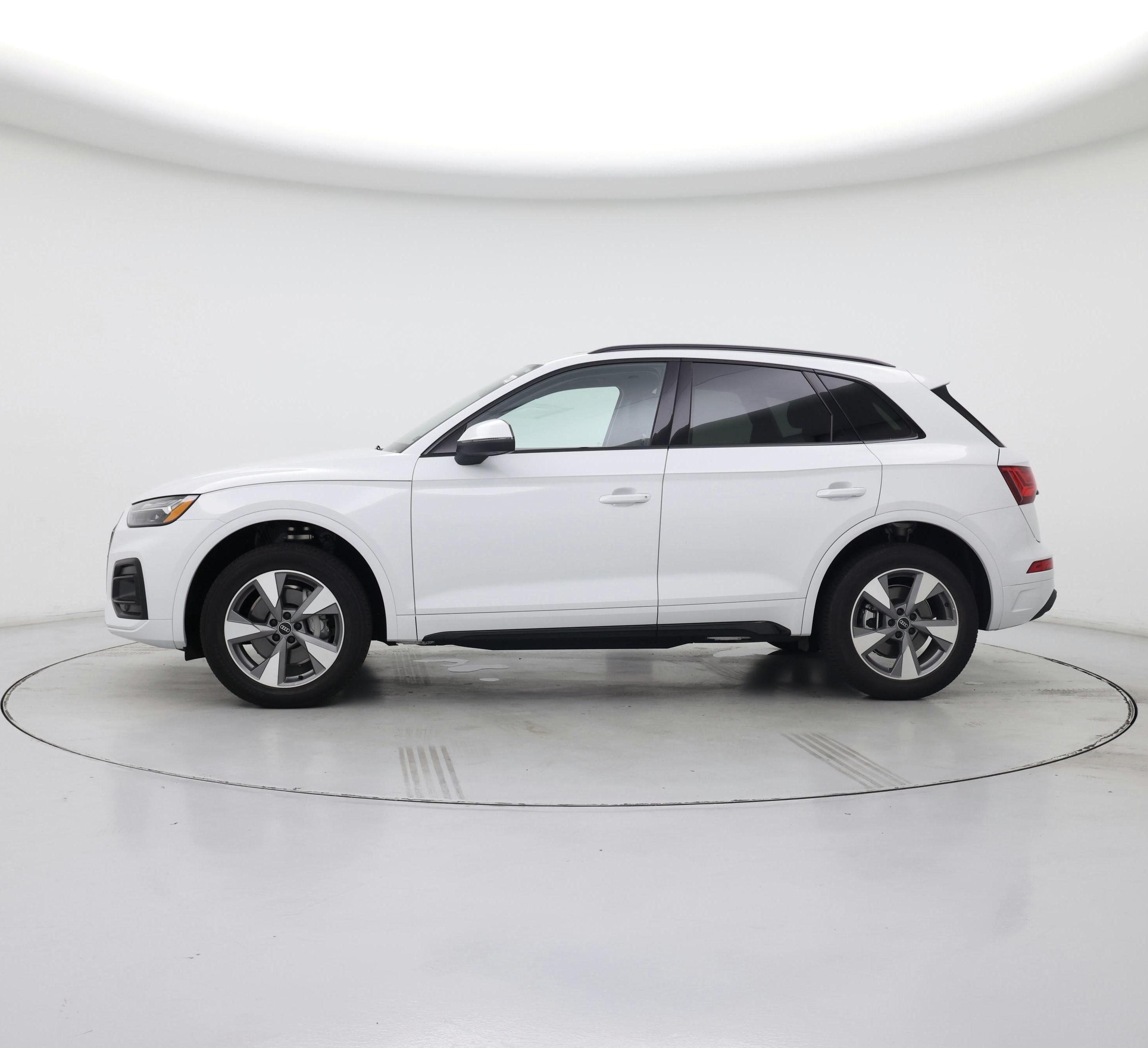 Thumbnail: 2024 Audi Q5 - 3