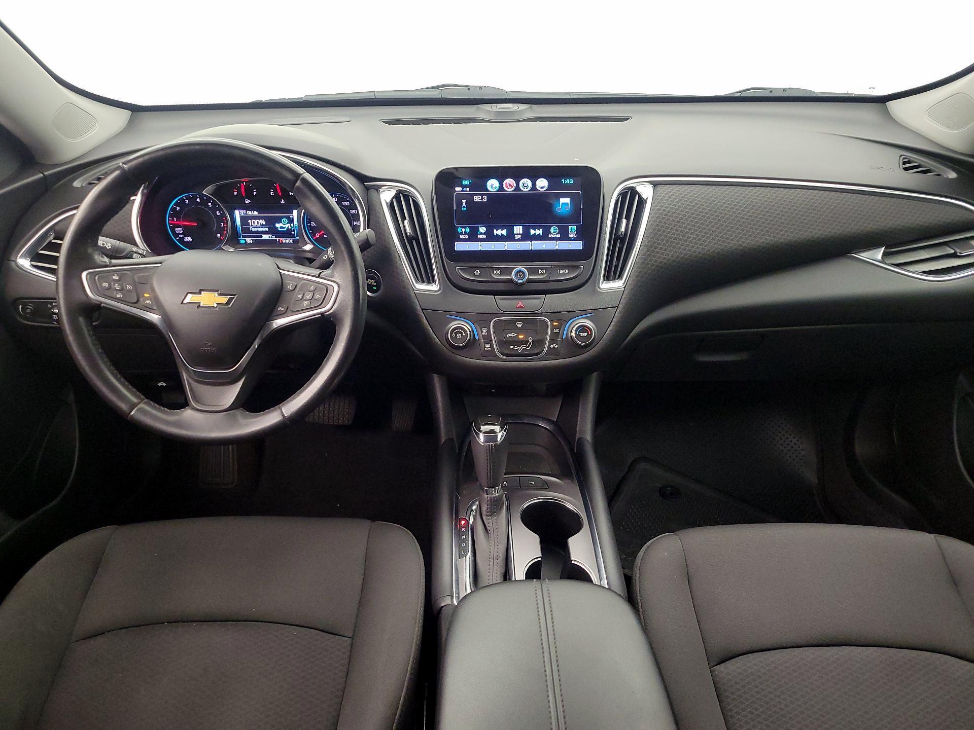 Thumbnail: 2018 Chevrolet Malibu - 9