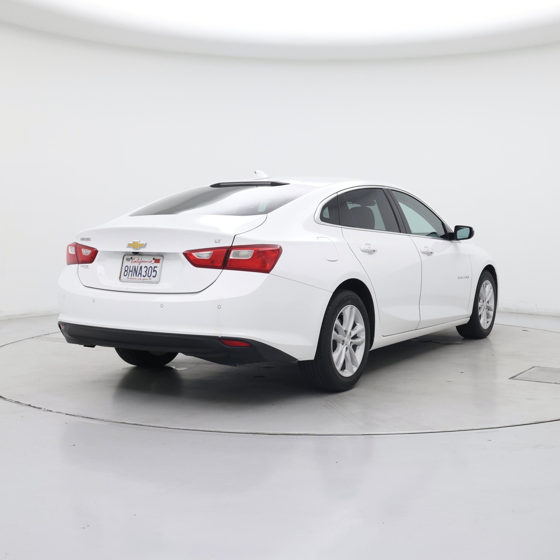 Thumbnail: 2018 Chevrolet Malibu - 8