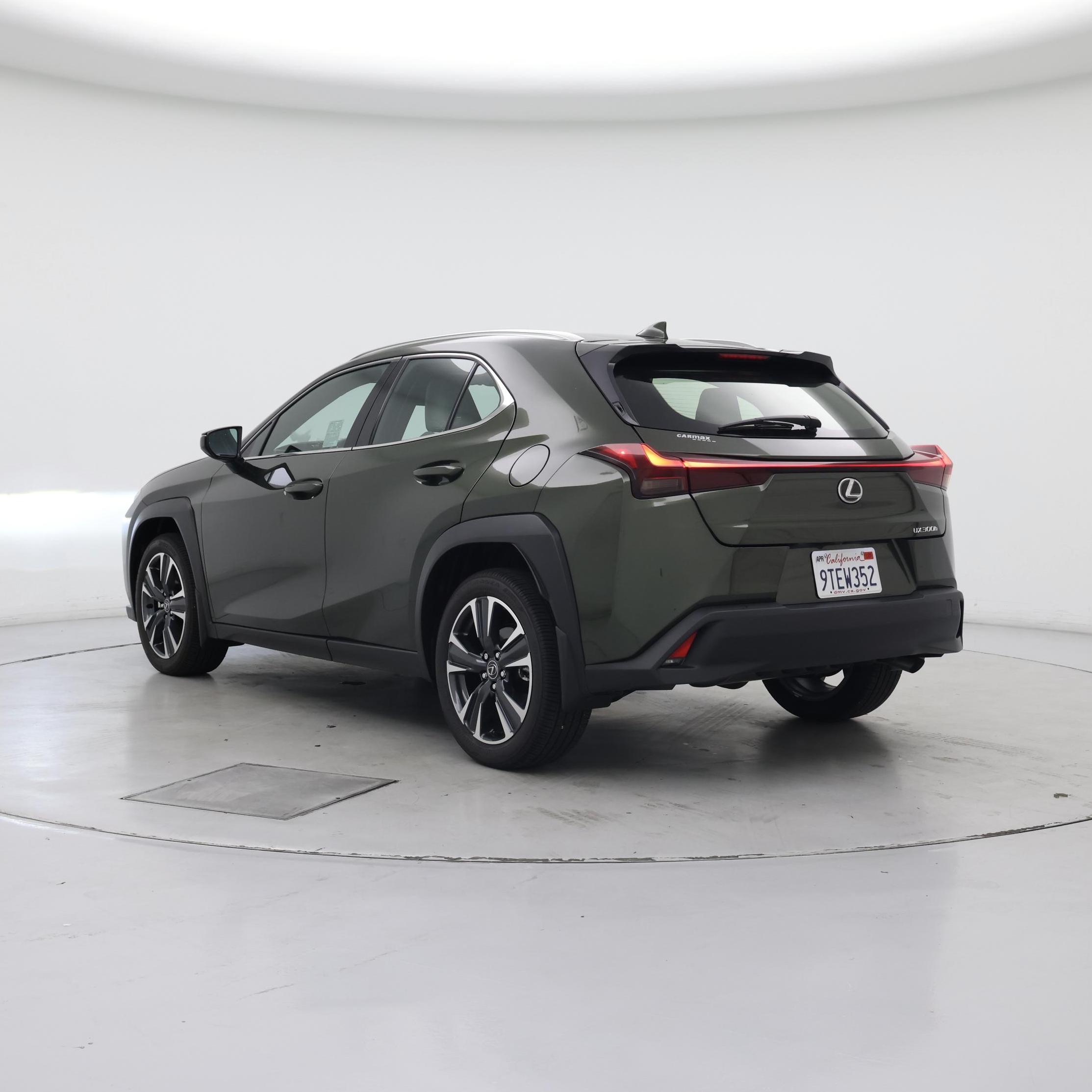 Thumbnail: 2025 Lexus UX - 2