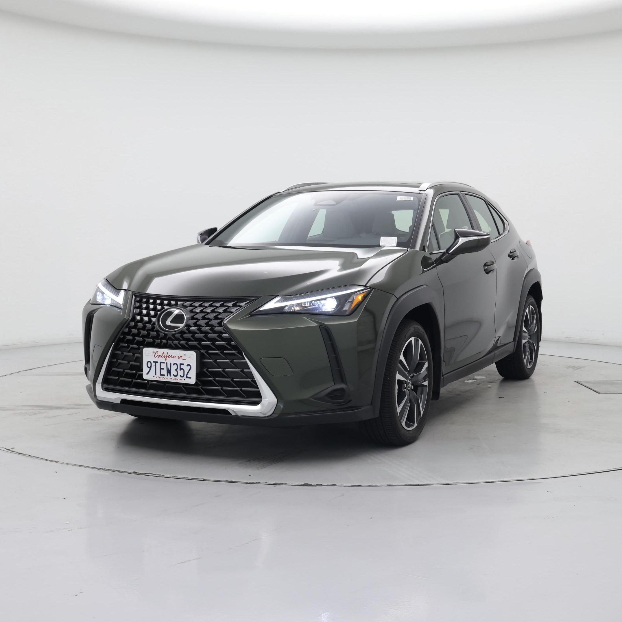 Thumbnail: 2025 Lexus UX - 4
