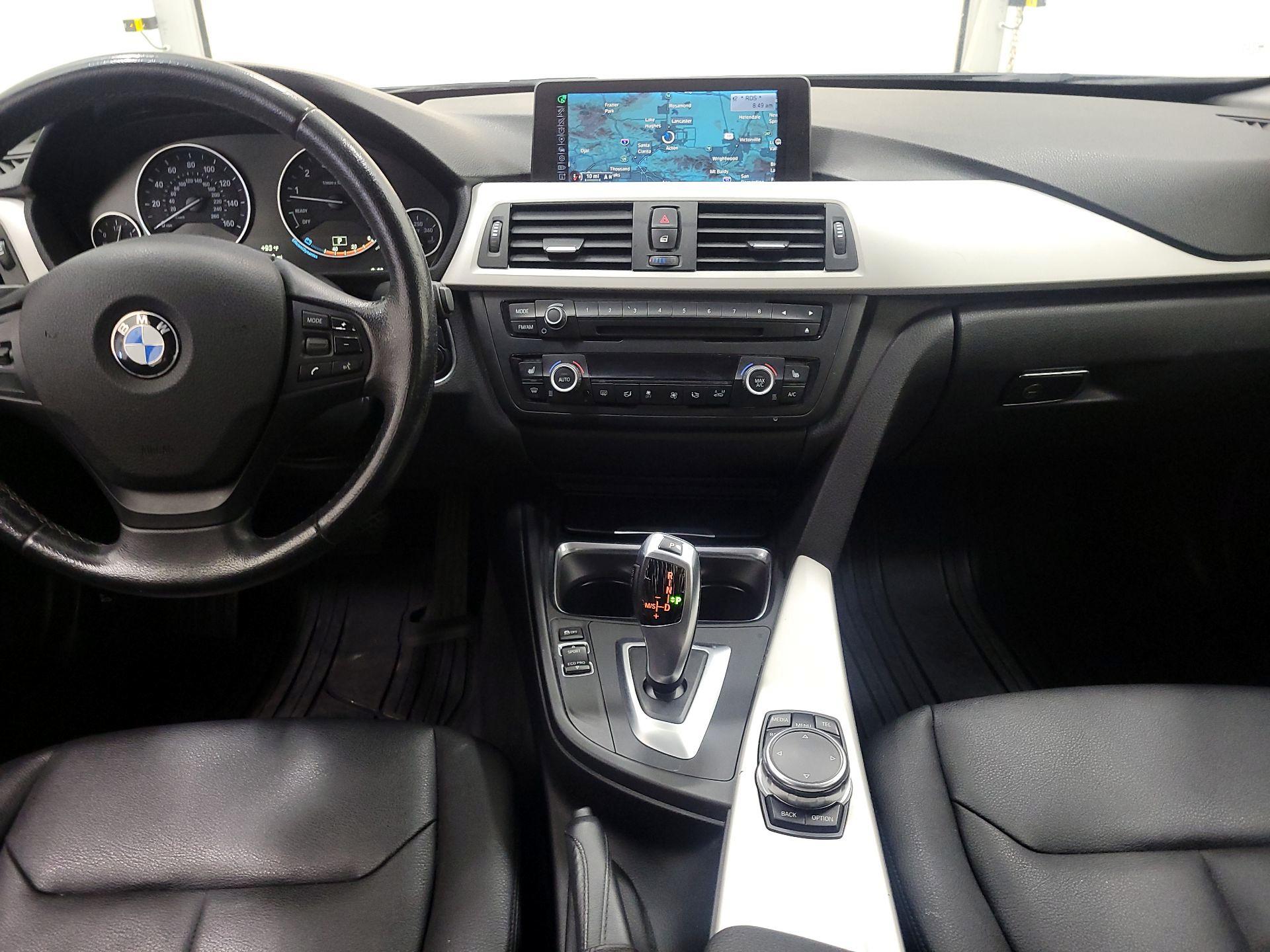 Thumbnail: 2015 BMW 3 Series - 9