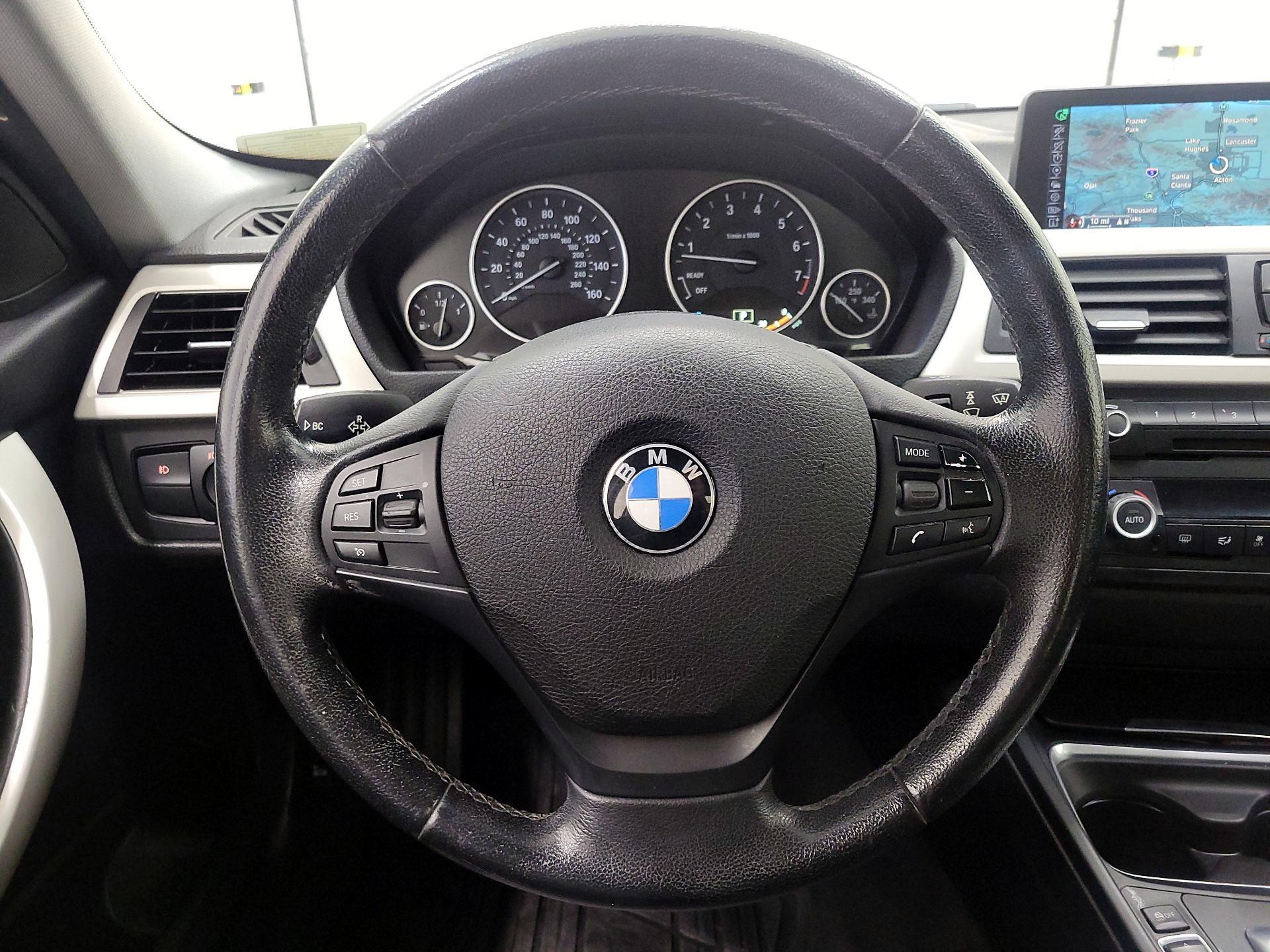 Thumbnail: 2015 BMW 3 Series - 10