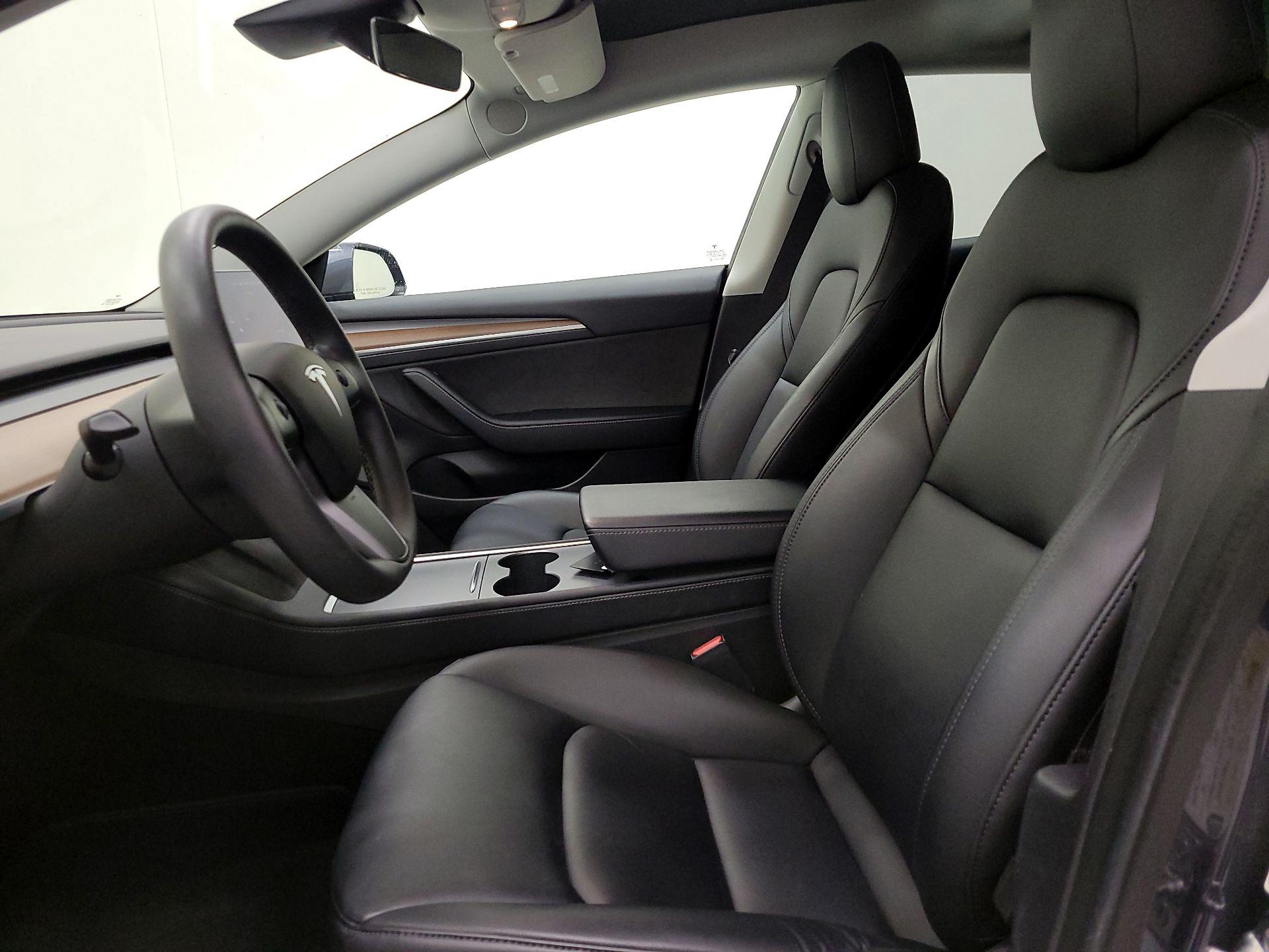 Thumbnail: 2022 Tesla Model 3 - 11
