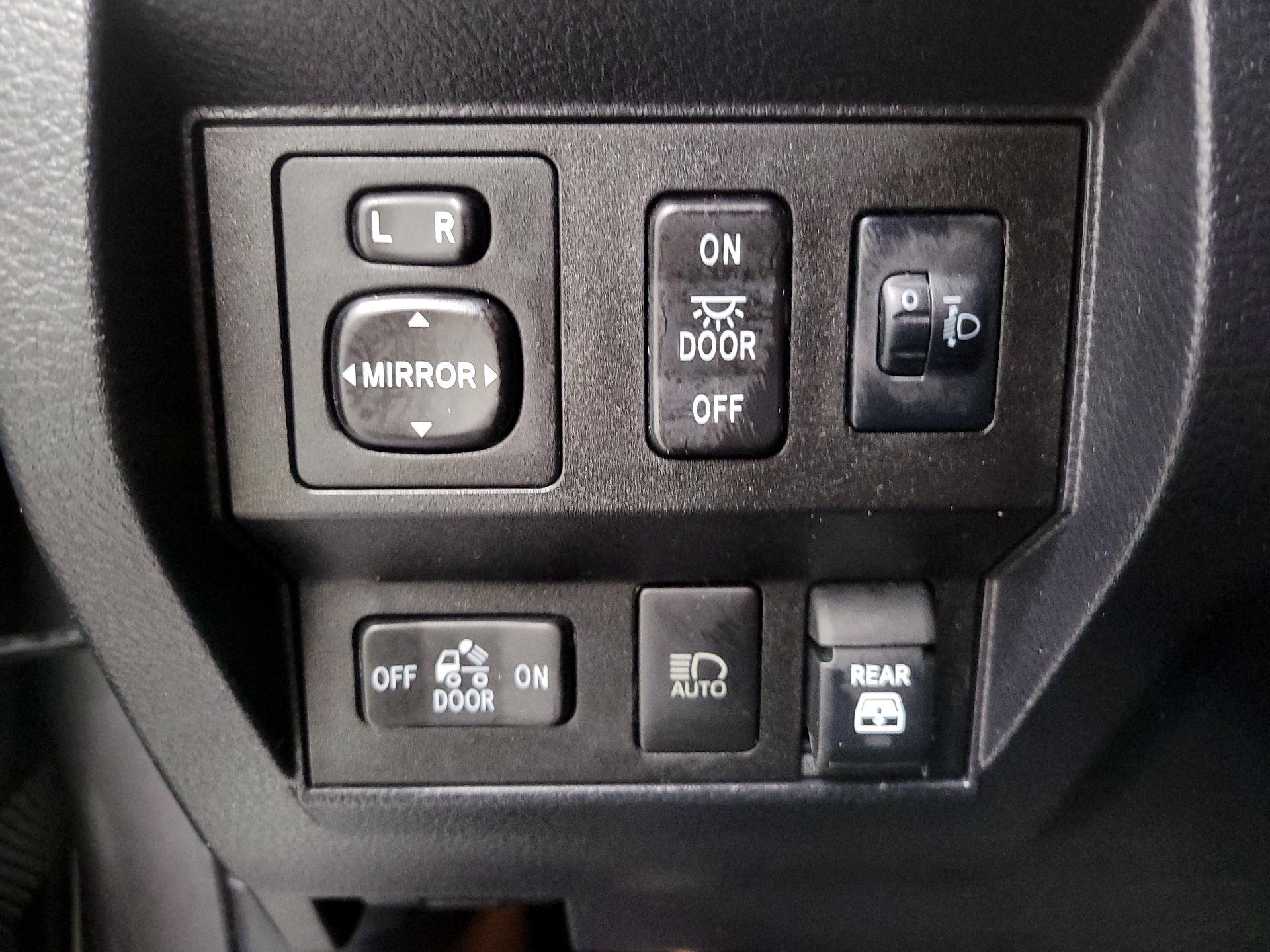 Thumbnail: 2020 Toyota Tundra - 13