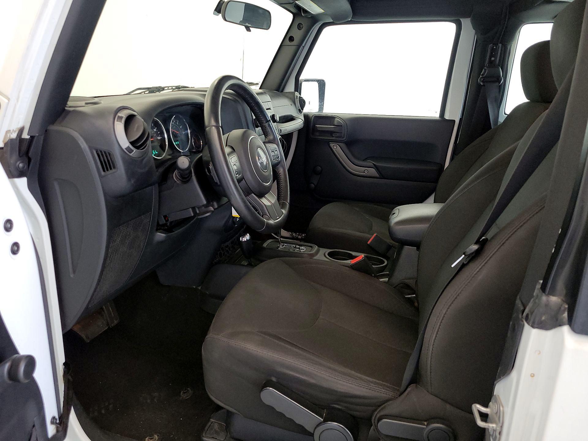 Thumbnail: 2016 Jeep Wrangler - 11