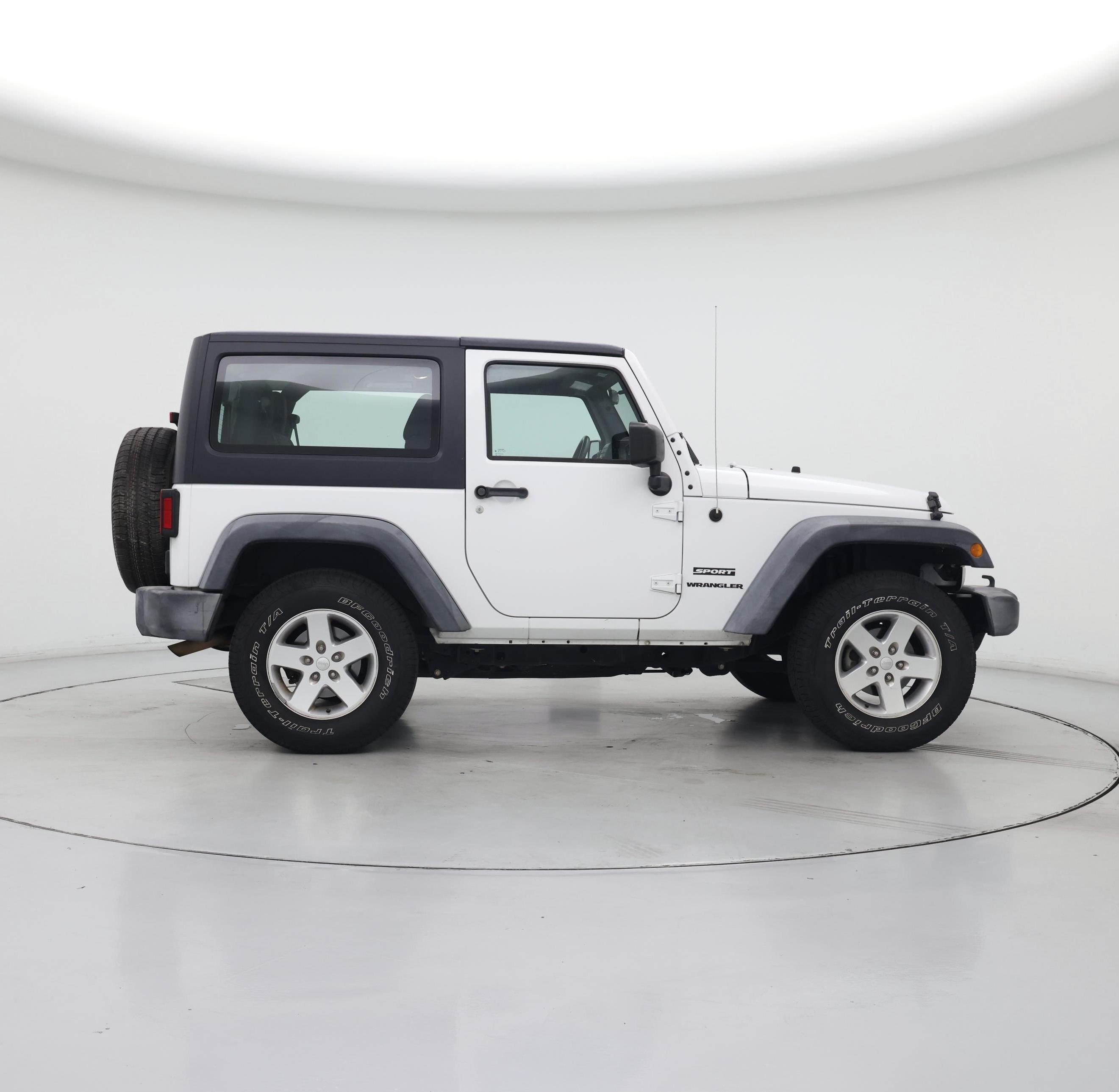 Thumbnail: 2016 Jeep Wrangler - 7
