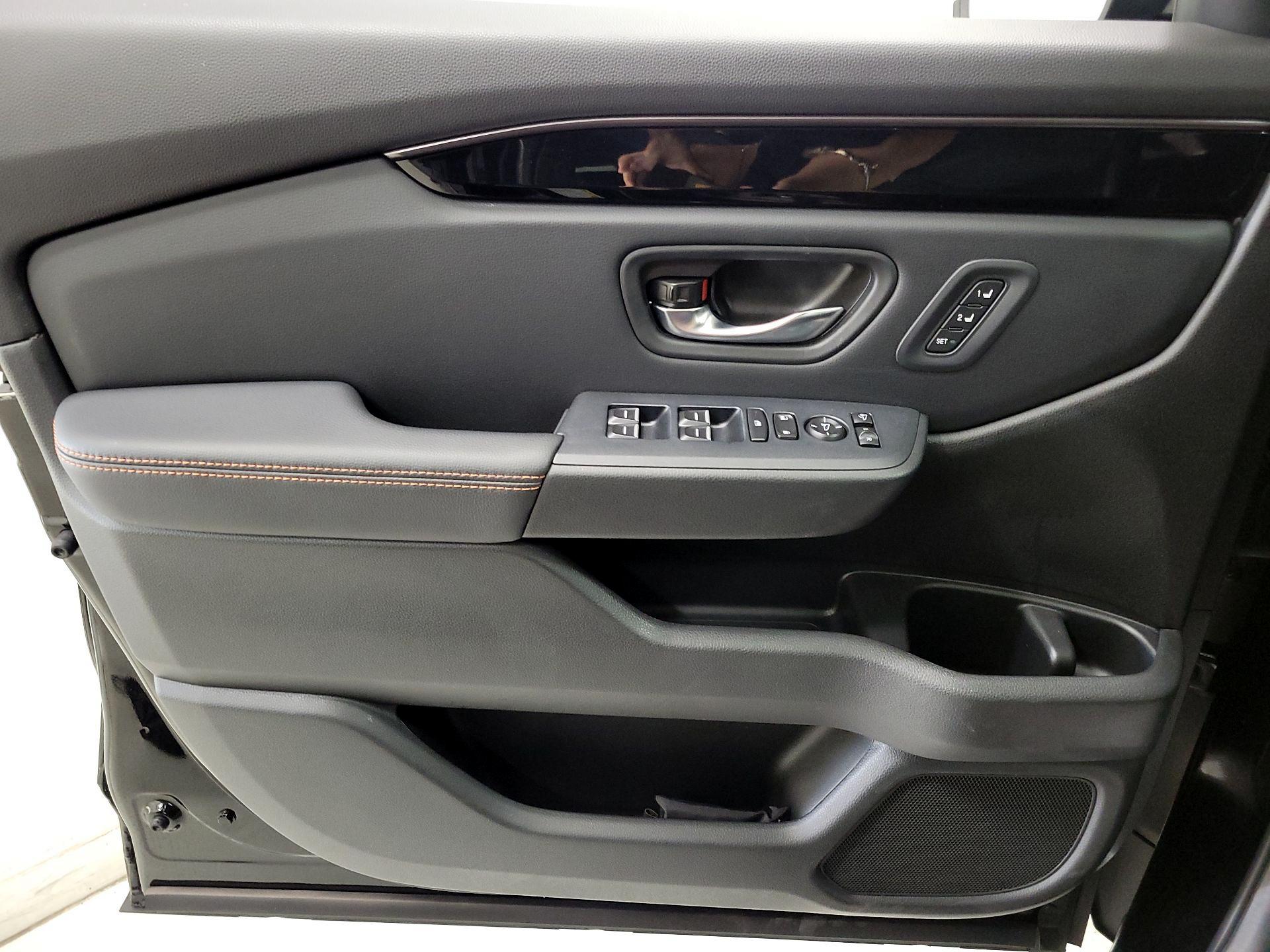 Thumbnail: 2023 Honda Pilot - 12