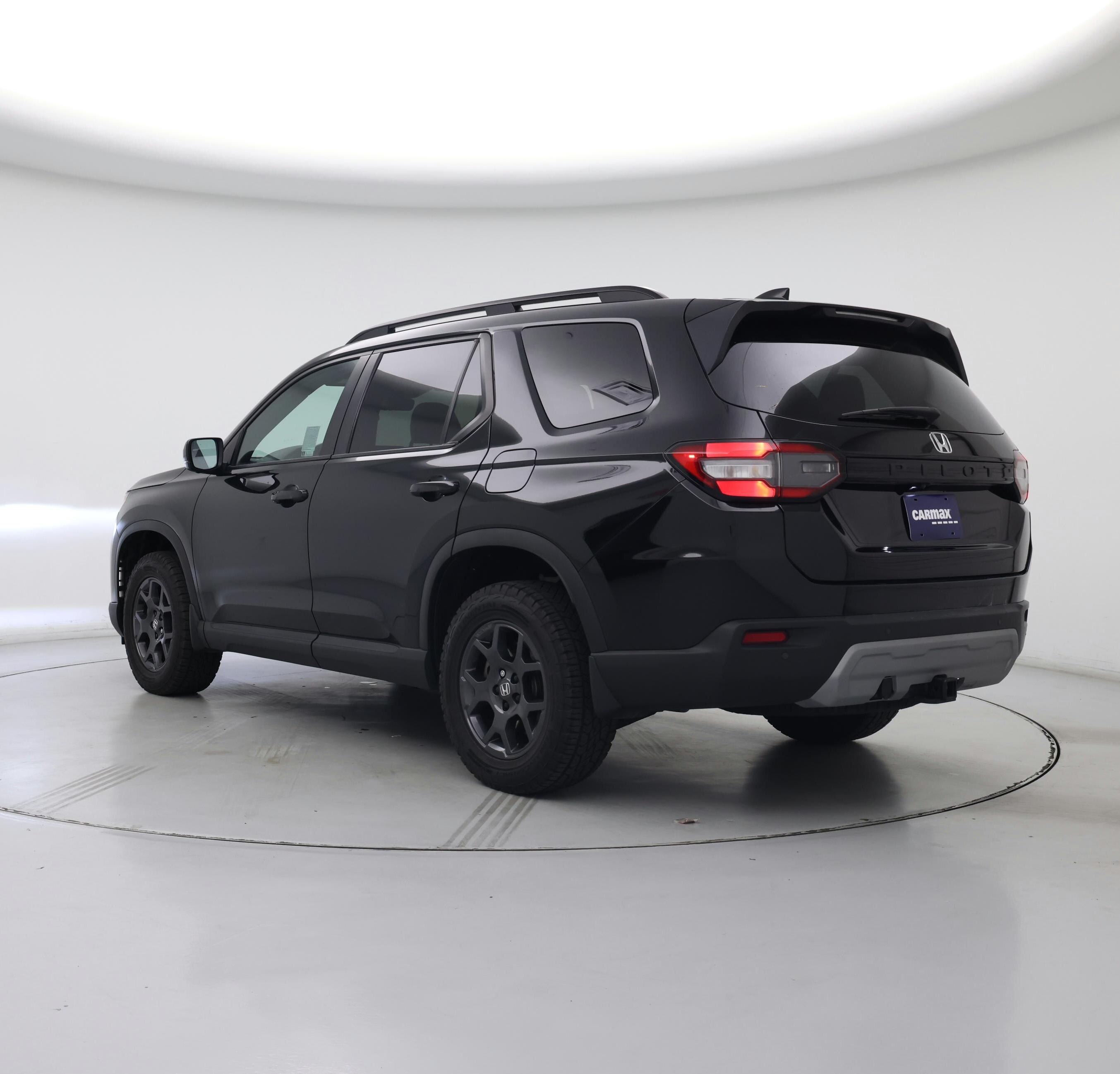 Thumbnail: 2023 Honda Pilot - 2