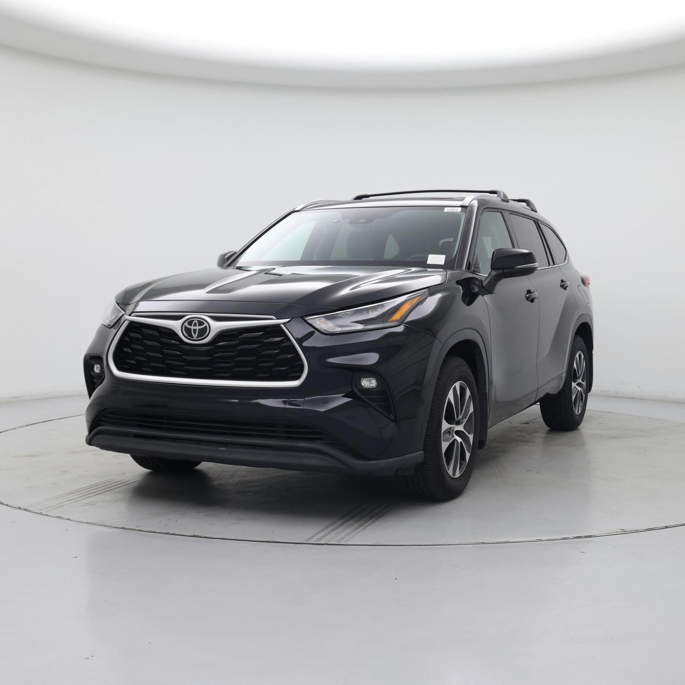 Thumbnail: 2021 Toyota Highlander - 4