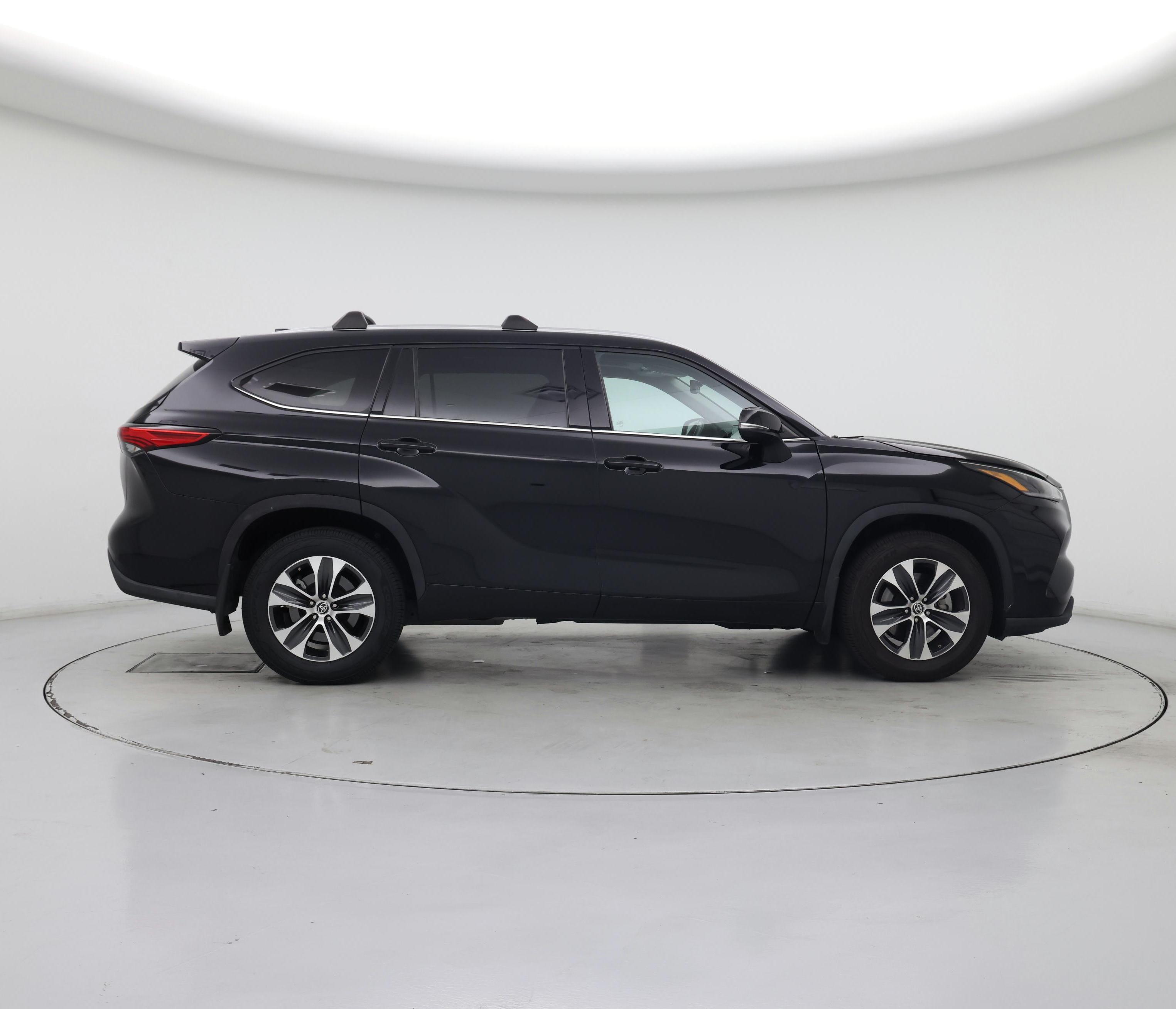 Thumbnail: 2021 Toyota Highlander - 7