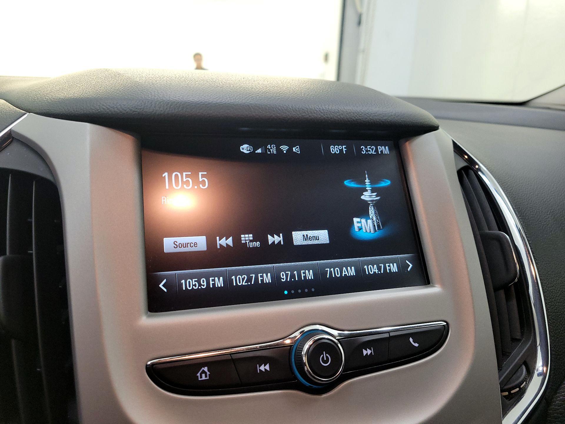 Thumbnail: 2018 Chevrolet Cruze - 15