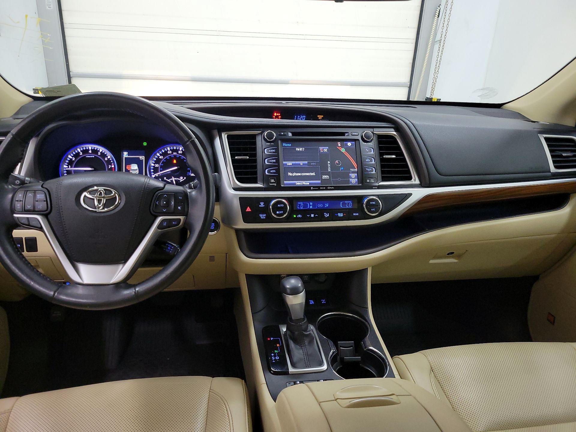 Thumbnail: 2018 Toyota Highlander - 9