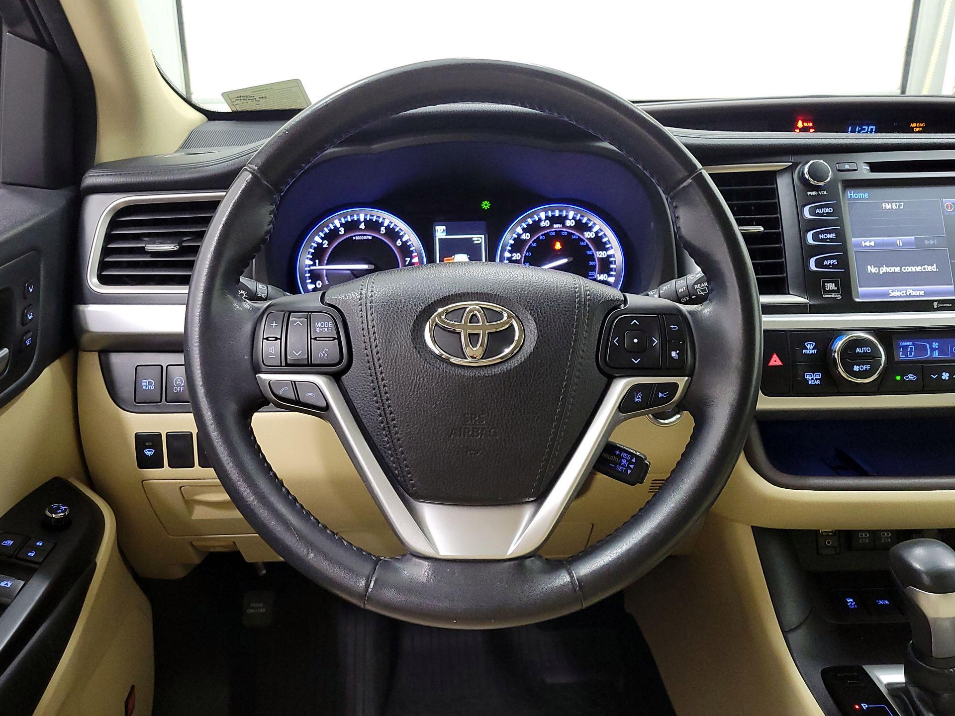 Thumbnail: 2018 Toyota Highlander - 10