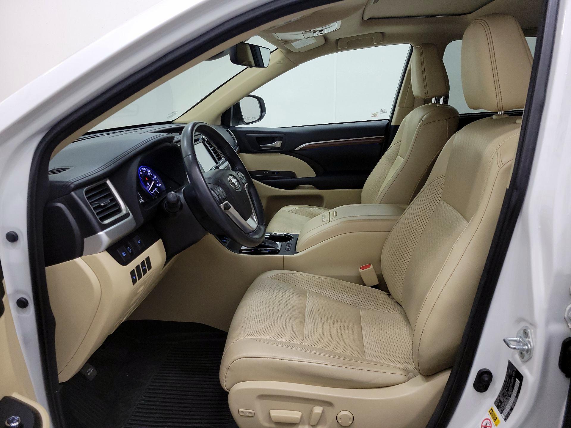 Thumbnail: 2018 Toyota Highlander - 11