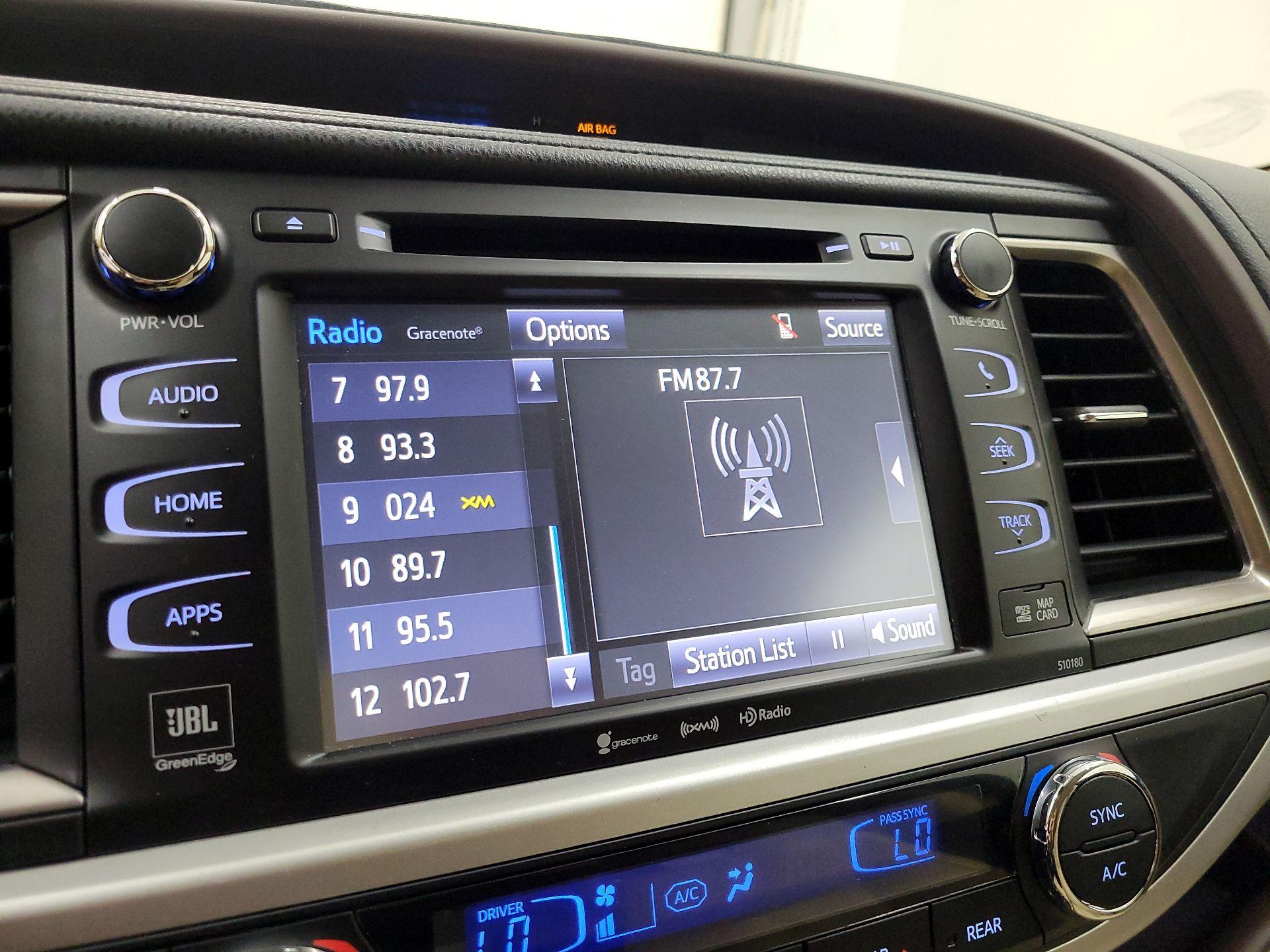 Thumbnail: 2018 Toyota Highlander - 15