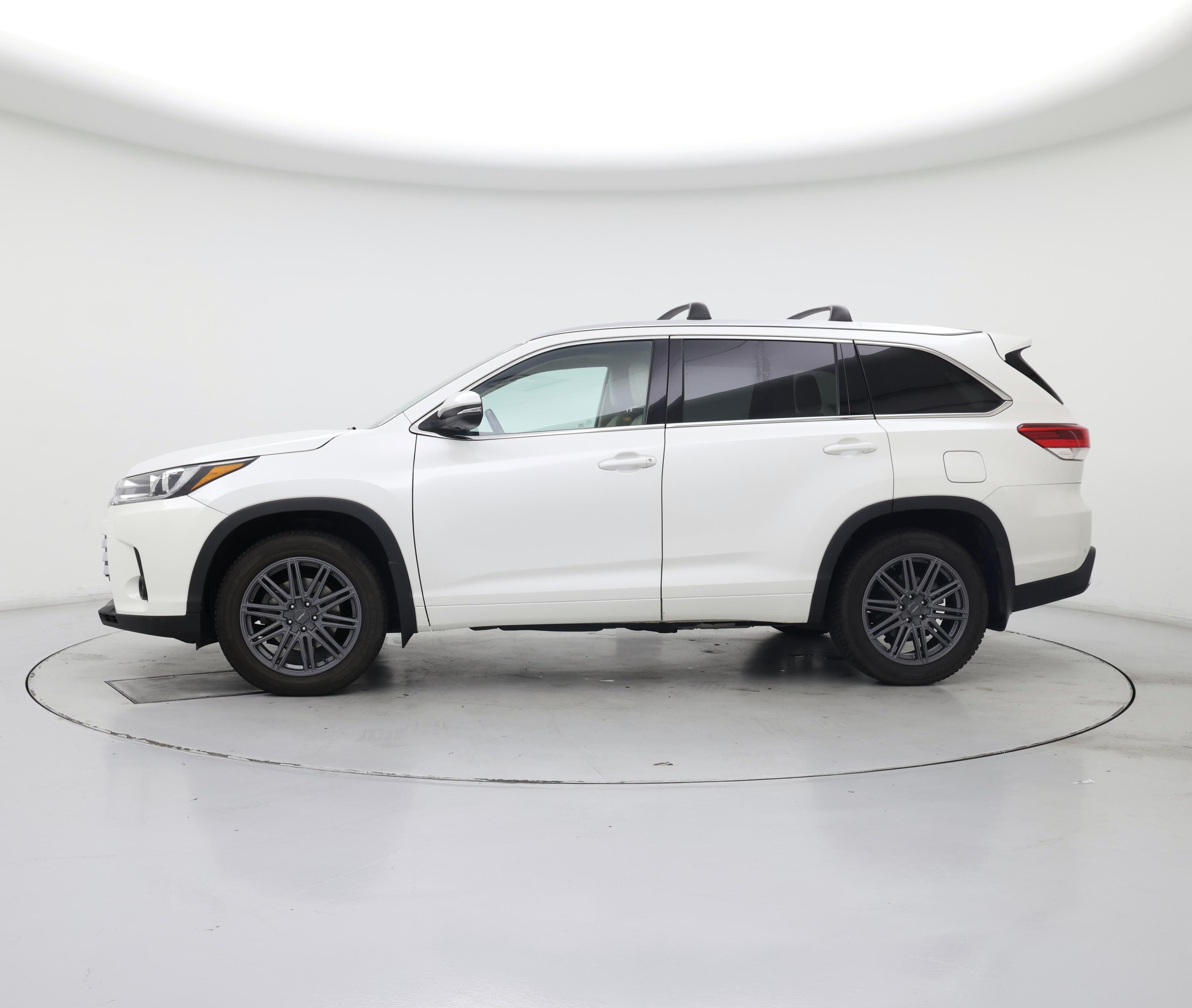 Thumbnail: 2018 Toyota Highlander - 3