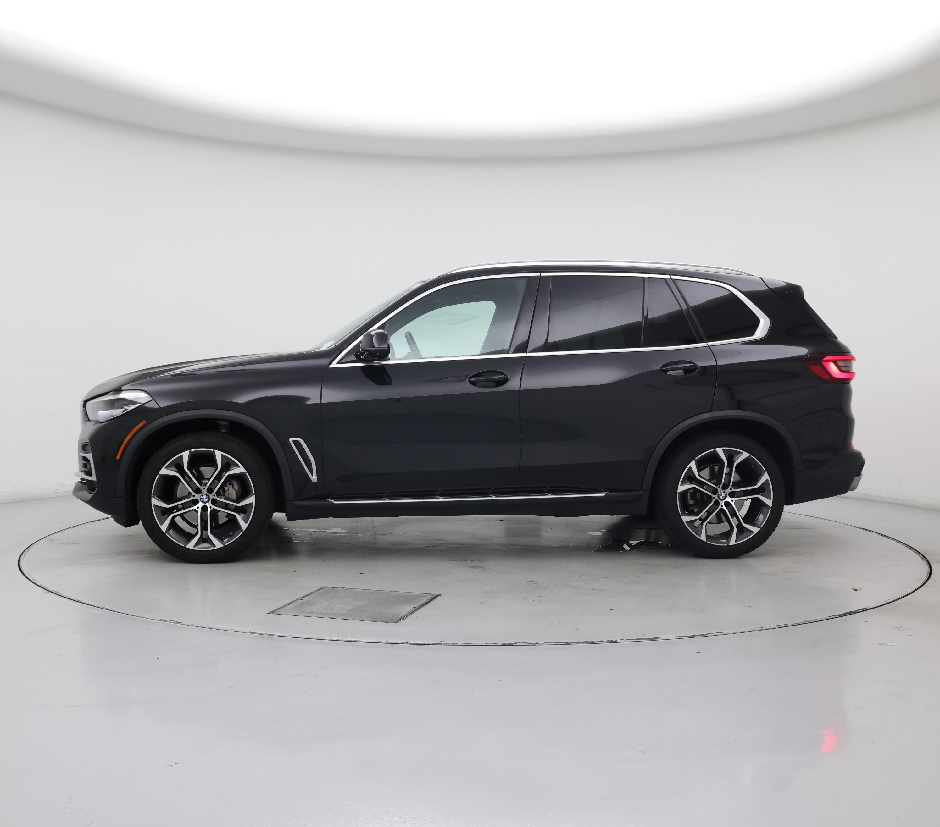 Thumbnail: 2022 BMW X5 - 3