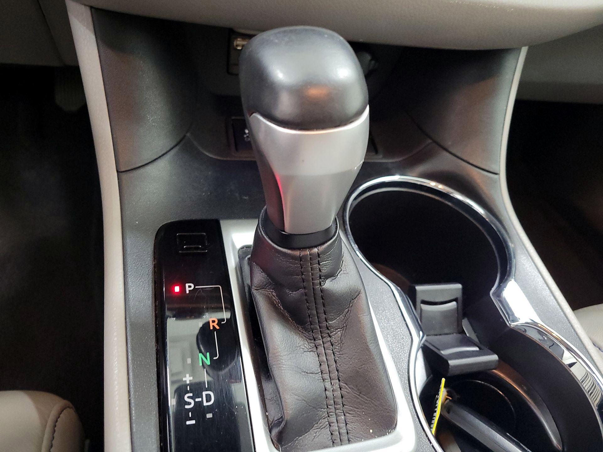 Thumbnail: 2019 Toyota Highlander - 17