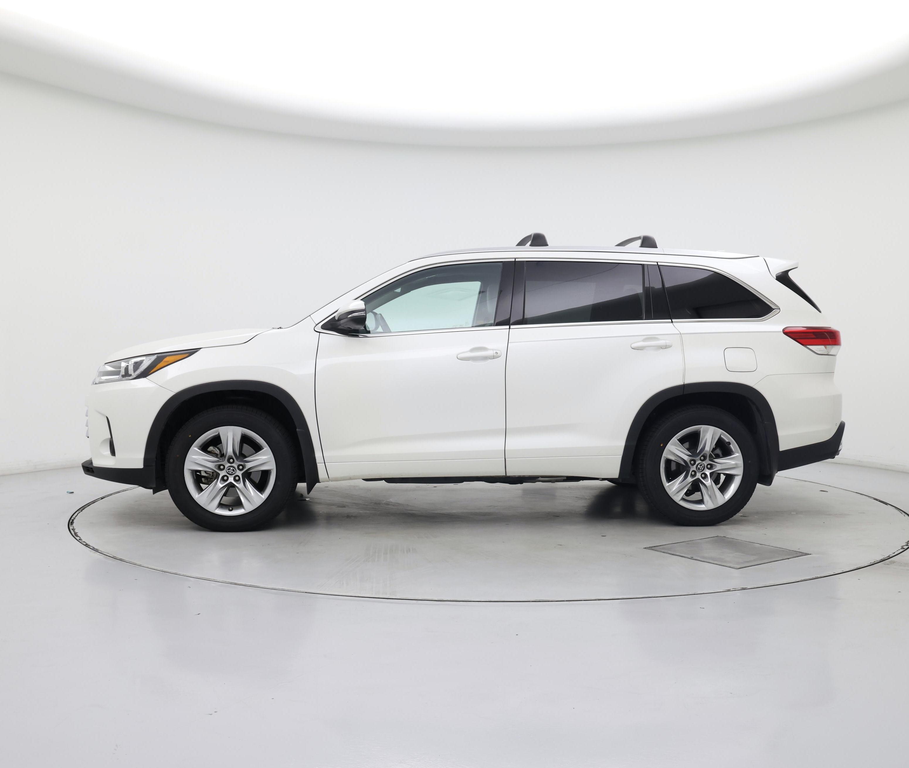 Thumbnail: 2019 Toyota Highlander - 3