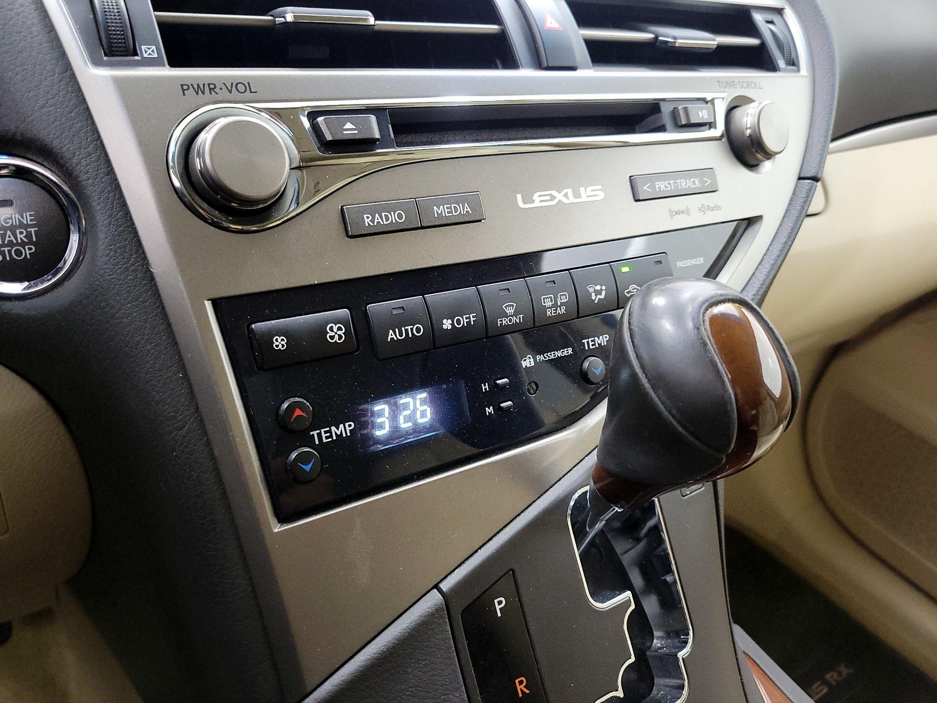 Thumbnail: 2015 Lexus RX - 16